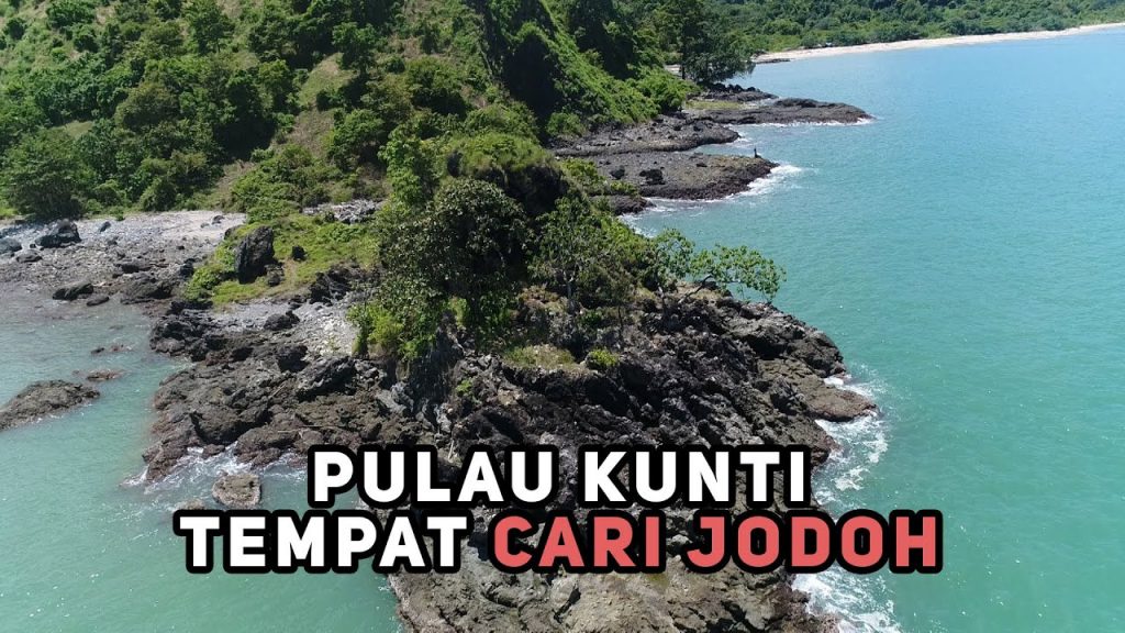 Explore Geopark Ciletuh Pulau Kunti Surganya Batu Purba