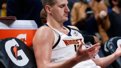 What’s going on with Nikola Jokić’s elbow before the Rockets game? Is this a serious concern?