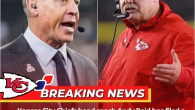 BREAKING: Kansas City Chiefs head coach Andy Reid has filed a lawsuit against NFL FOX commentator Troy Aikman in NFL court, accusing him of making “demeaning and offensive” statements during a press conference following a 23-14 win over the Houston Texans. Andy Reid claims that Troy Aikman’s comments caused significant damage to the Chiefs’ players’ morale.