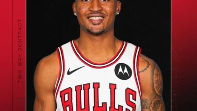 BREAKING: Bulls sign Jahmir Young to two-way contract