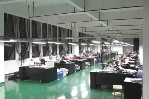 chengfengshengchan-300x200-85 sewing
