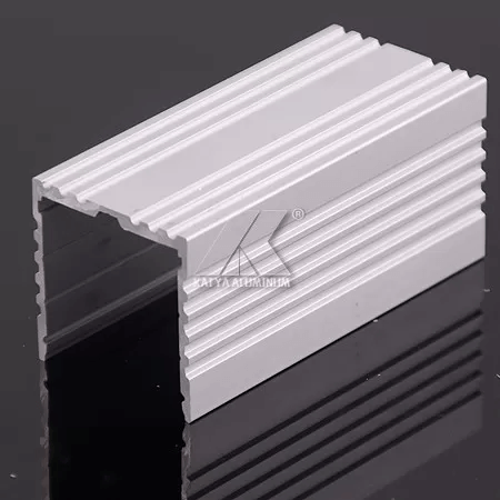 Little Scratch Aluminum LED Strip Profiles Matt Finish Milky With Caps Profile
