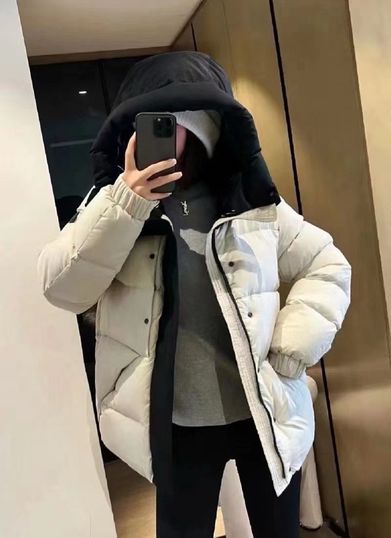 120.79$   MONCLER   4628-M gallery