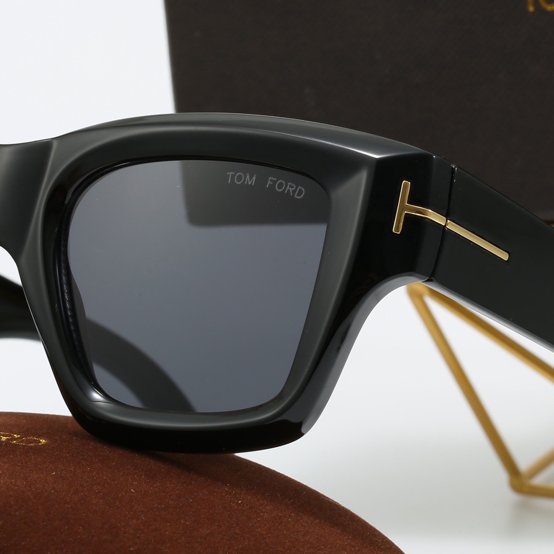 1349-167￥| 23$TOM FORD gallery