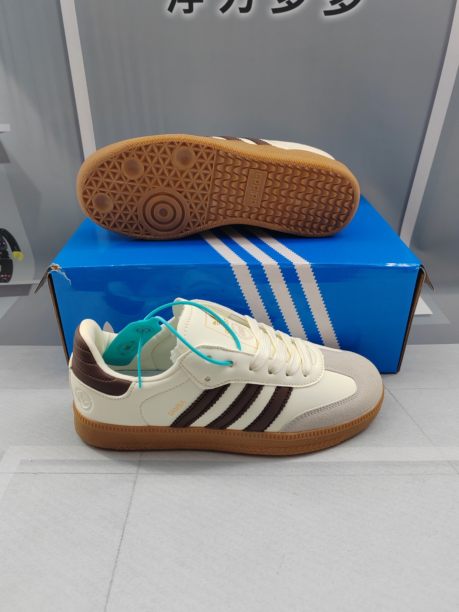 1372-220￥| 27.99$Adidas gallery