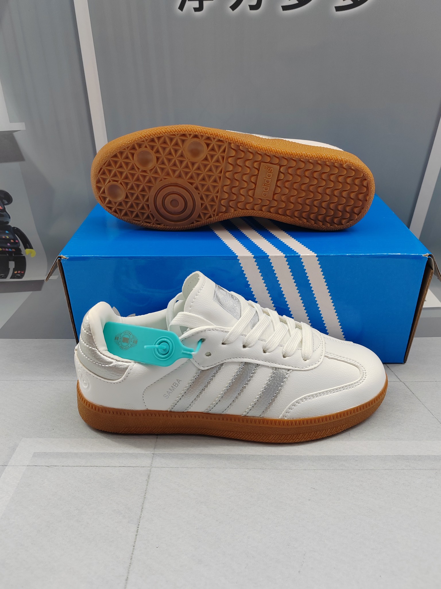 1372-220￥| 27.99$Adidas gallery