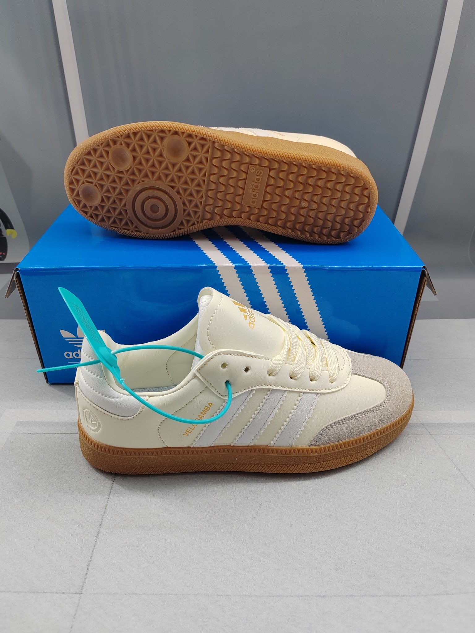 1372-220￥| 27.99$Adidas gallery