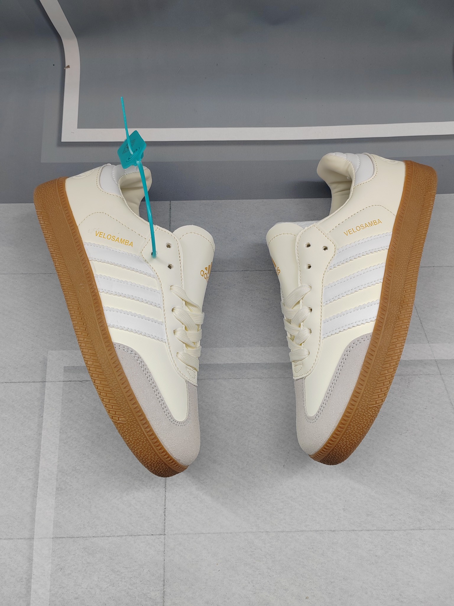 1372-220￥| 27.99$Adidas gallery