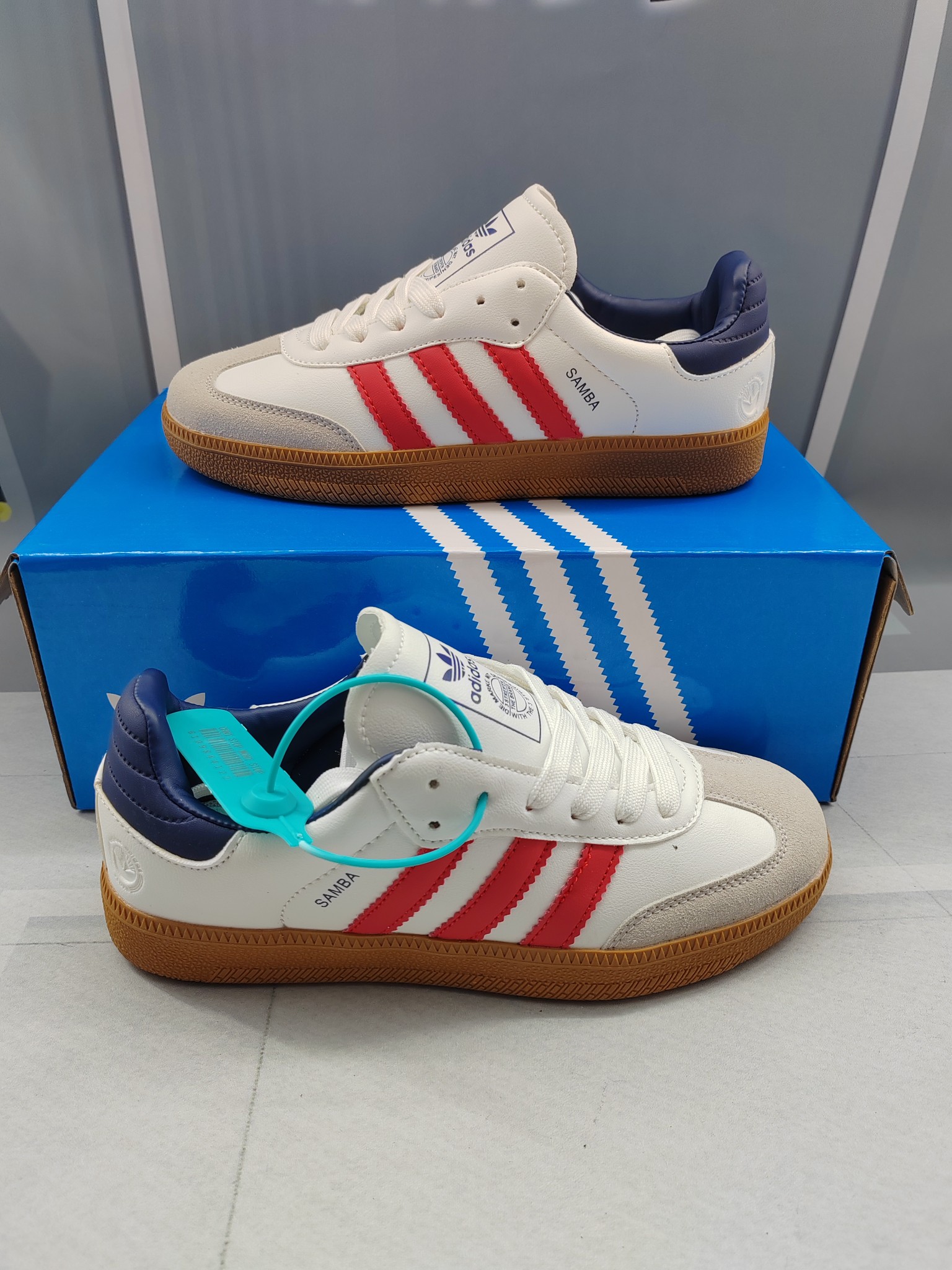 1372-220￥| 27.99$Adidas gallery