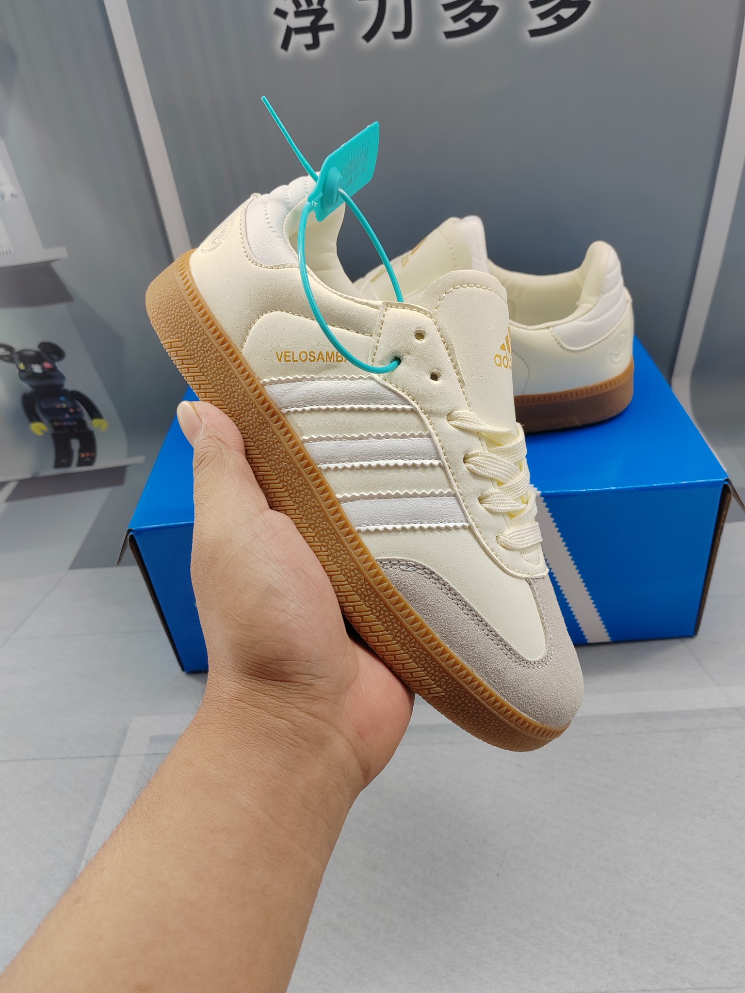 1372-220￥| 27.99$Adidas gallery