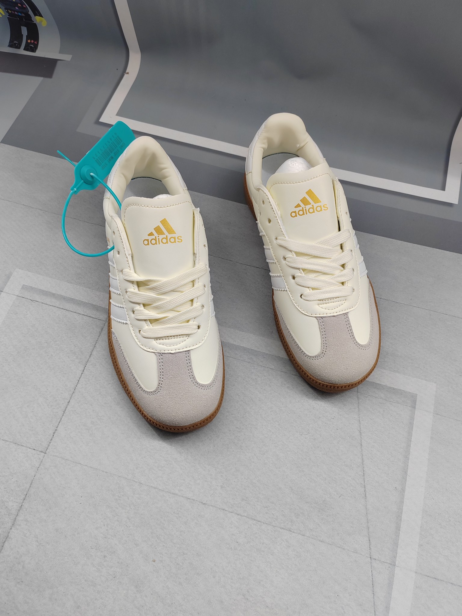 1372-220￥| 27.99$Adidas gallery