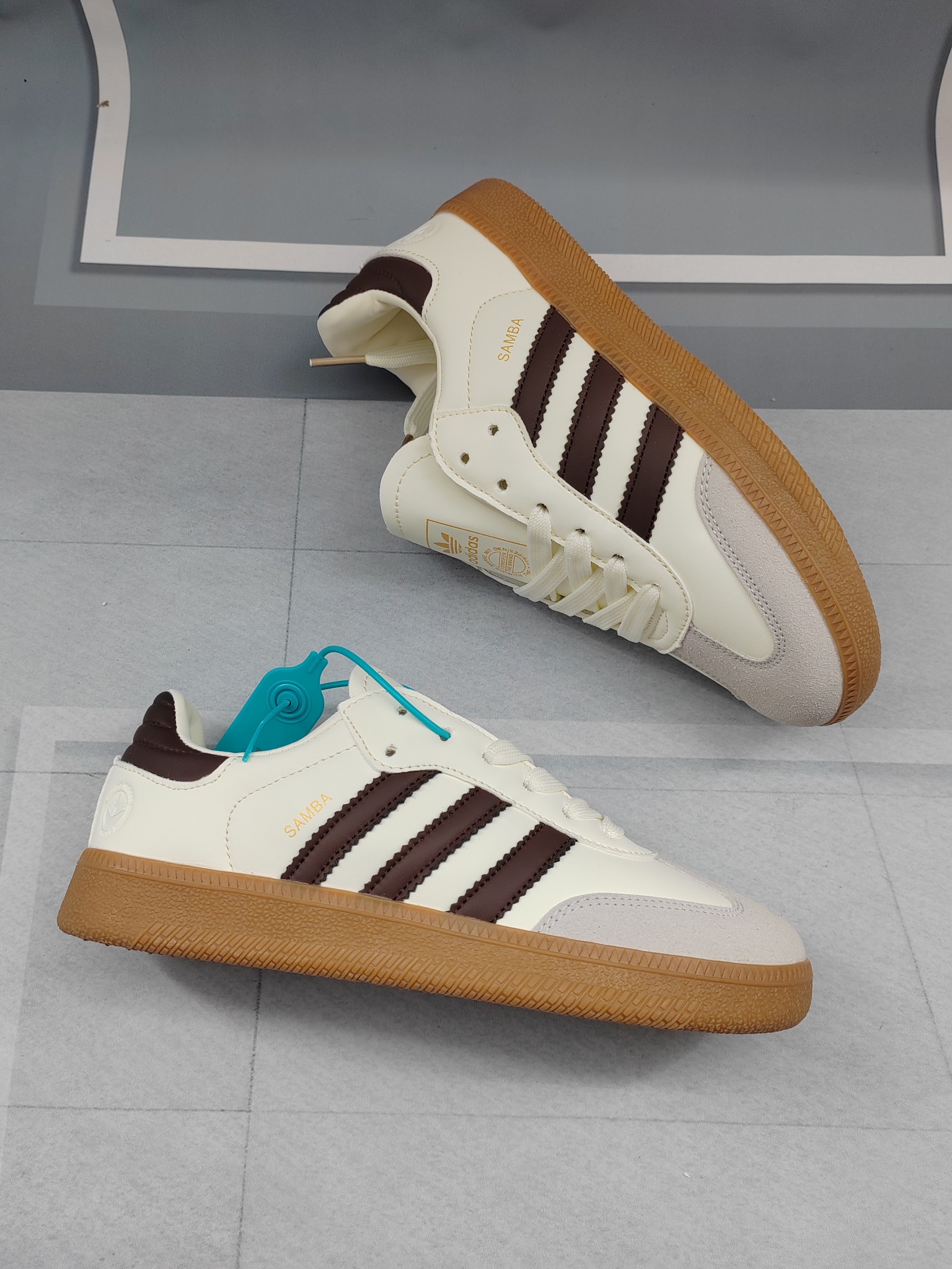 1372-220￥| 27.99$Adidas gallery