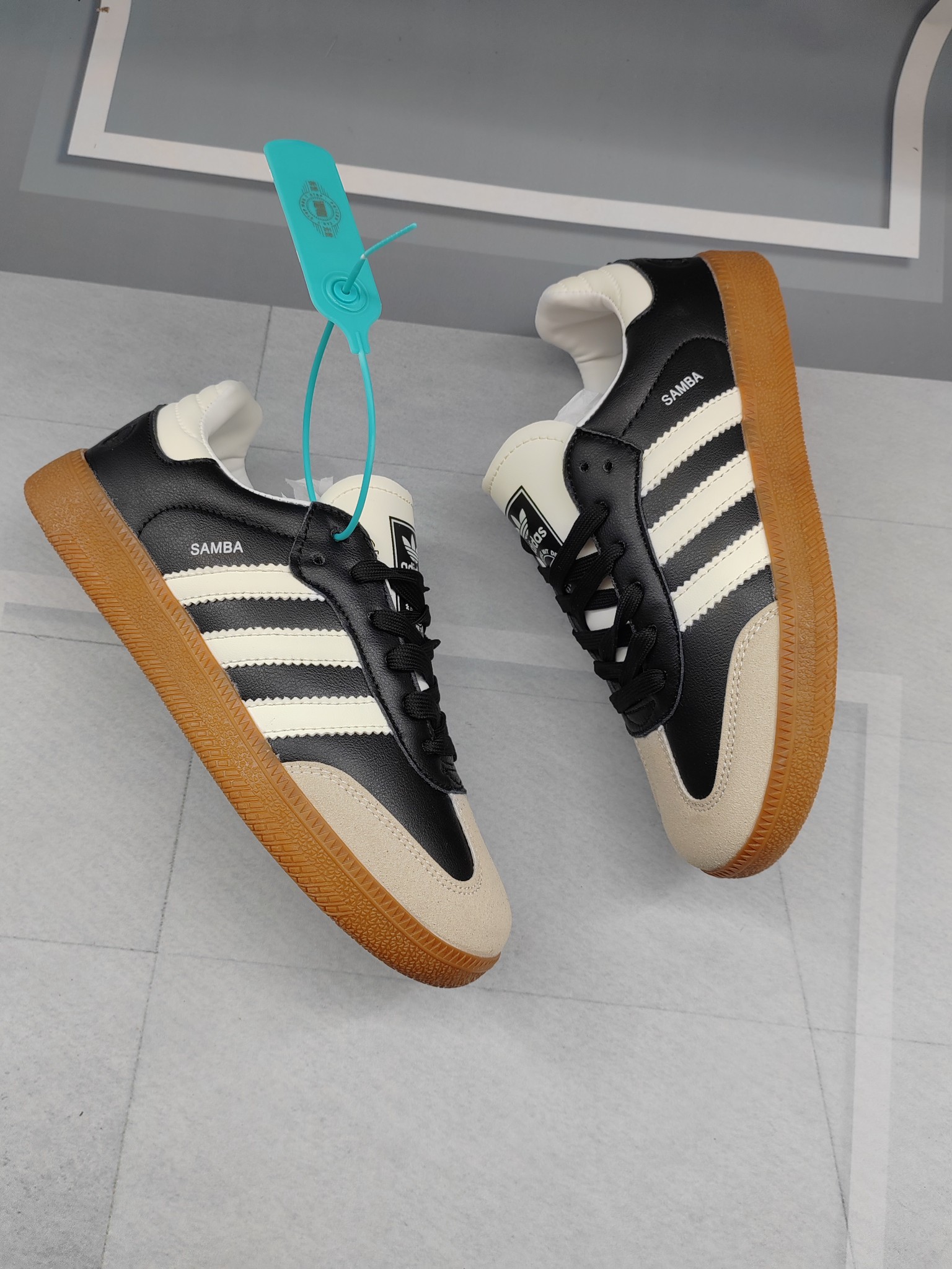 1372-220￥| 27.99$Adidas gallery