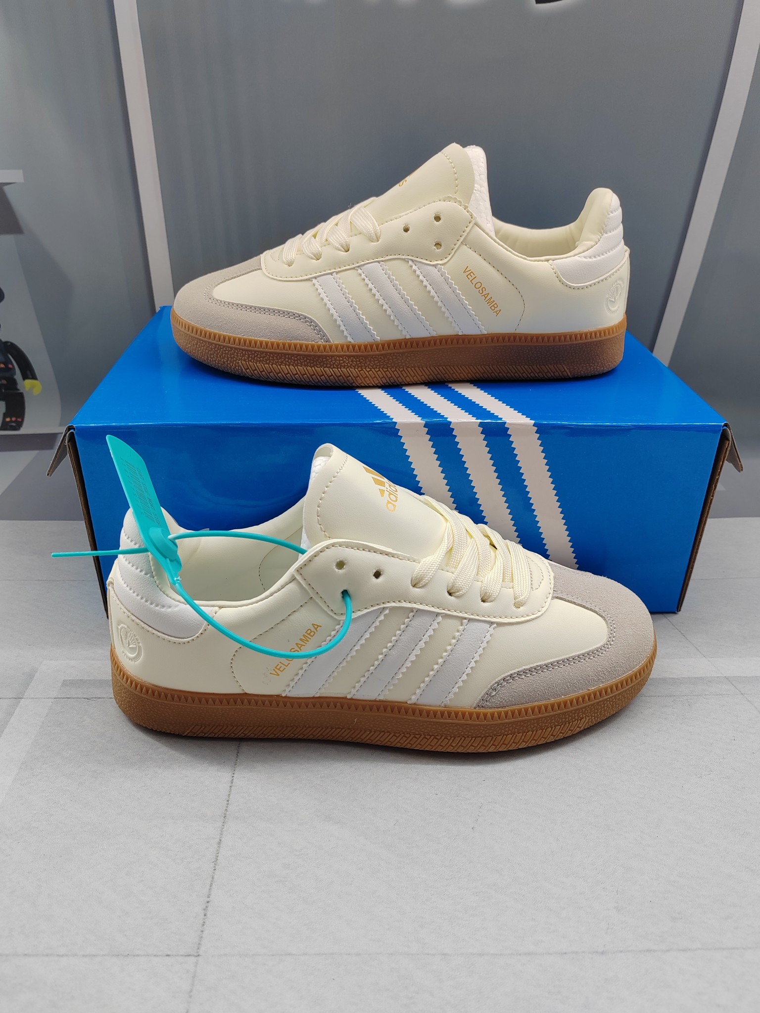 1372-220￥| 27.99$Adidas gallery