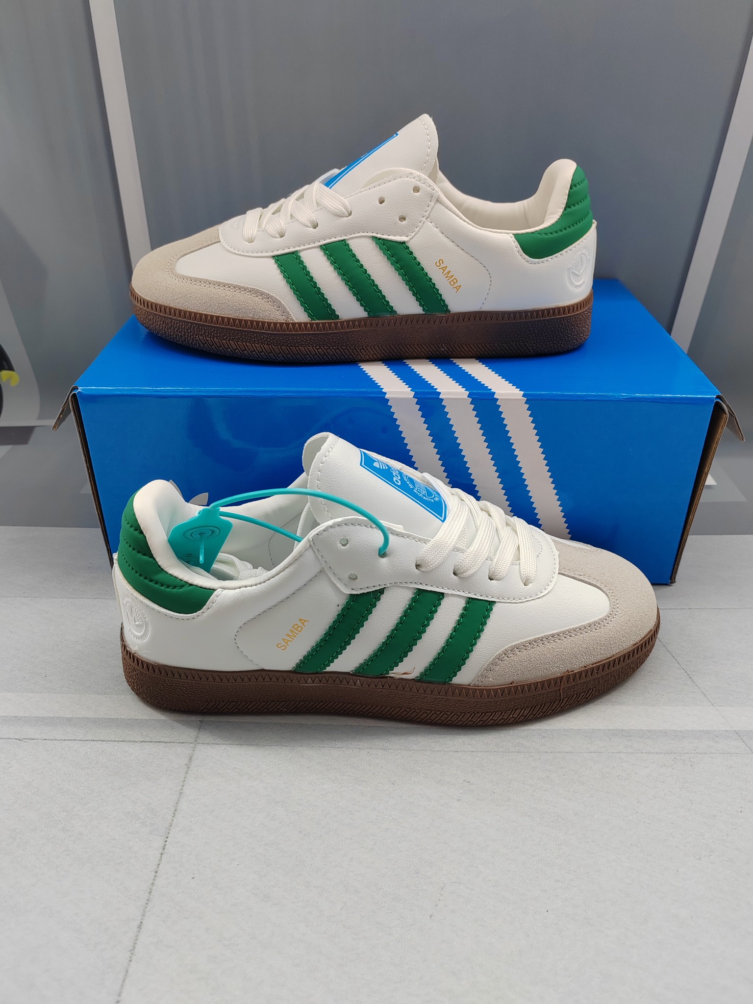 1372-220￥| 27.99$Adidas gallery