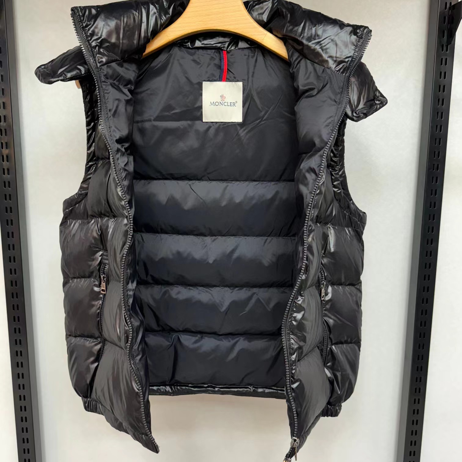 1397-551￥| 76.53$Moncler gallery