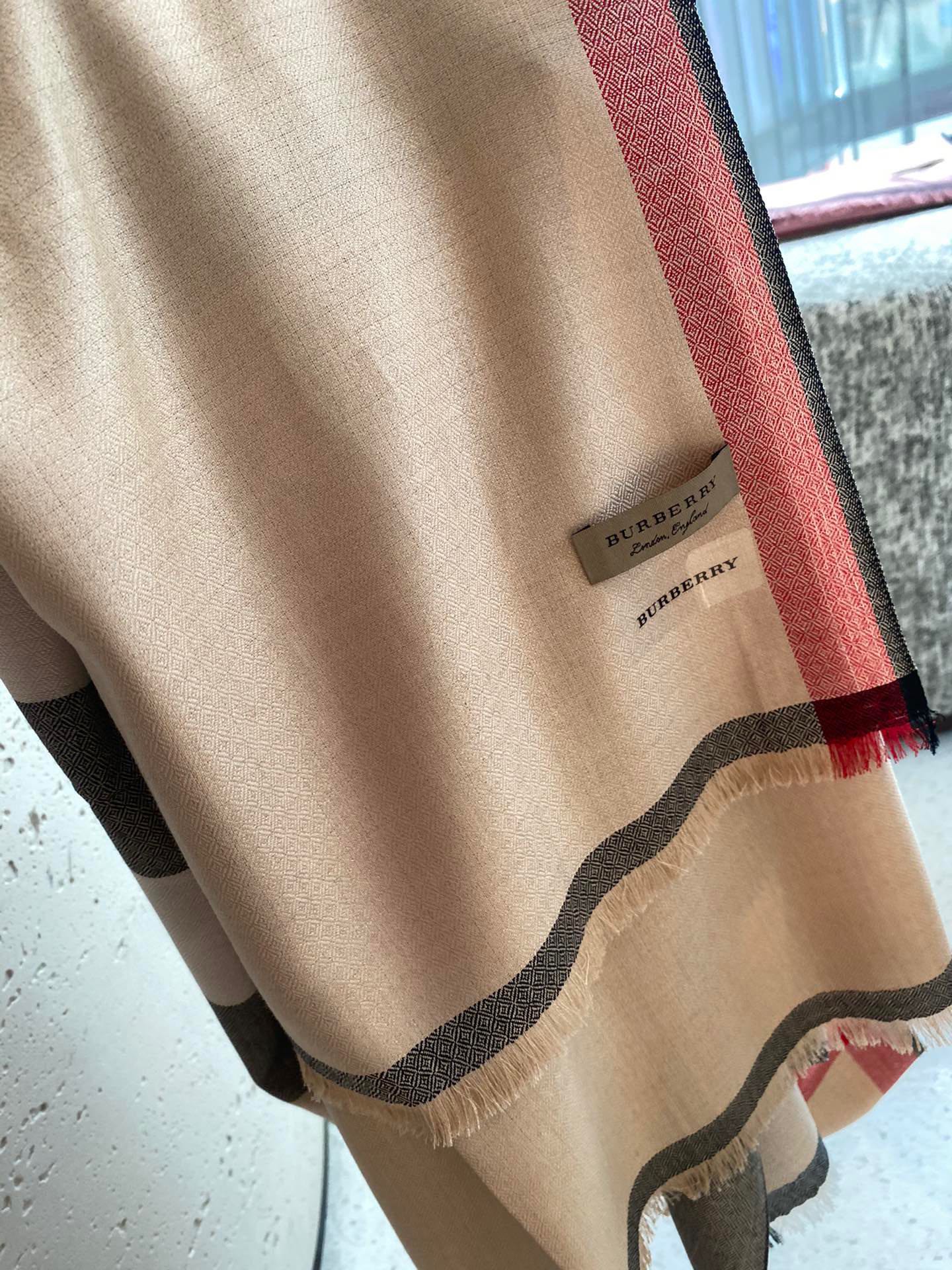 1447-175￥| 23.88$Burberry gallery