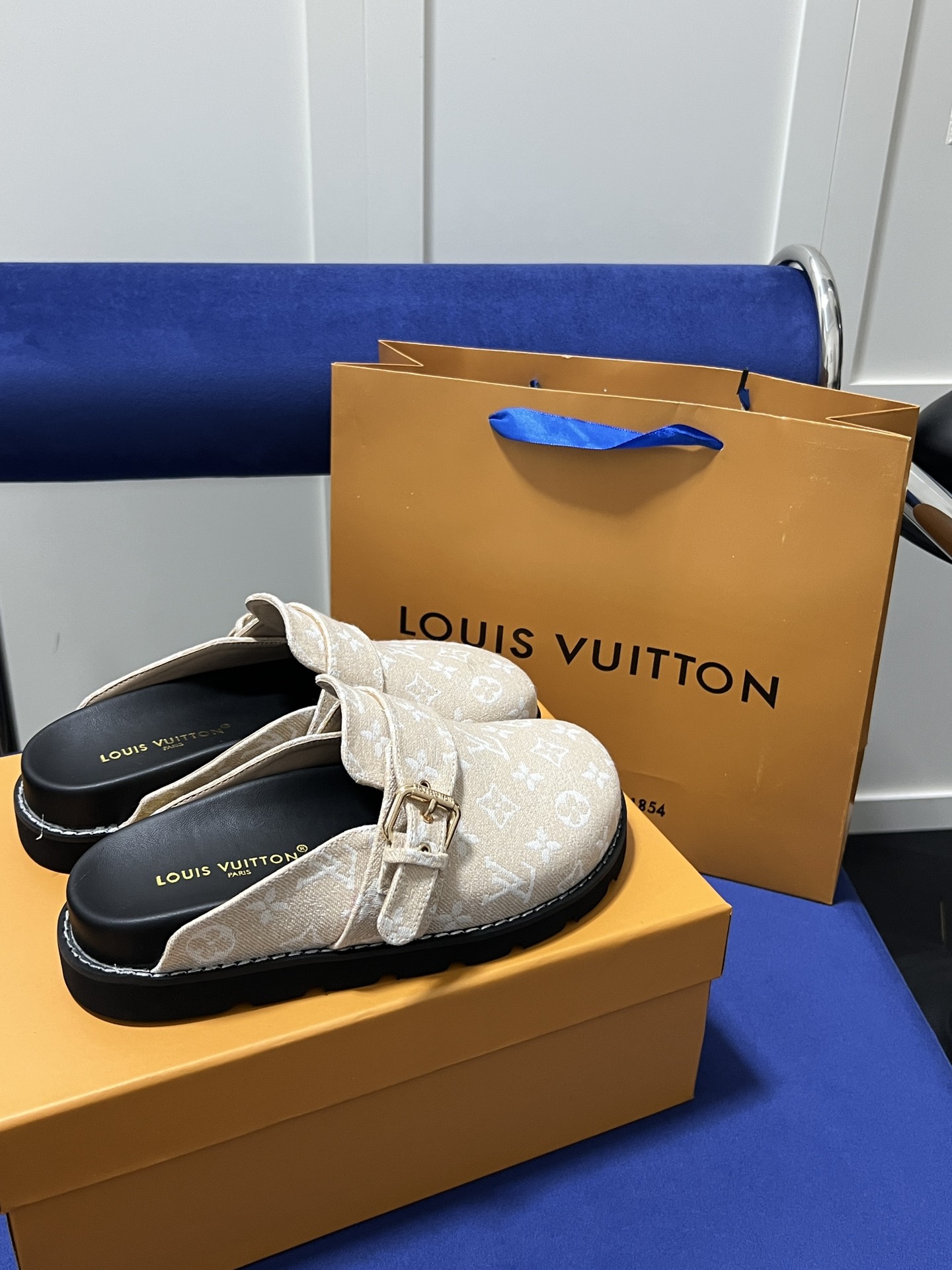 1478-338￥| 46$LV gallery