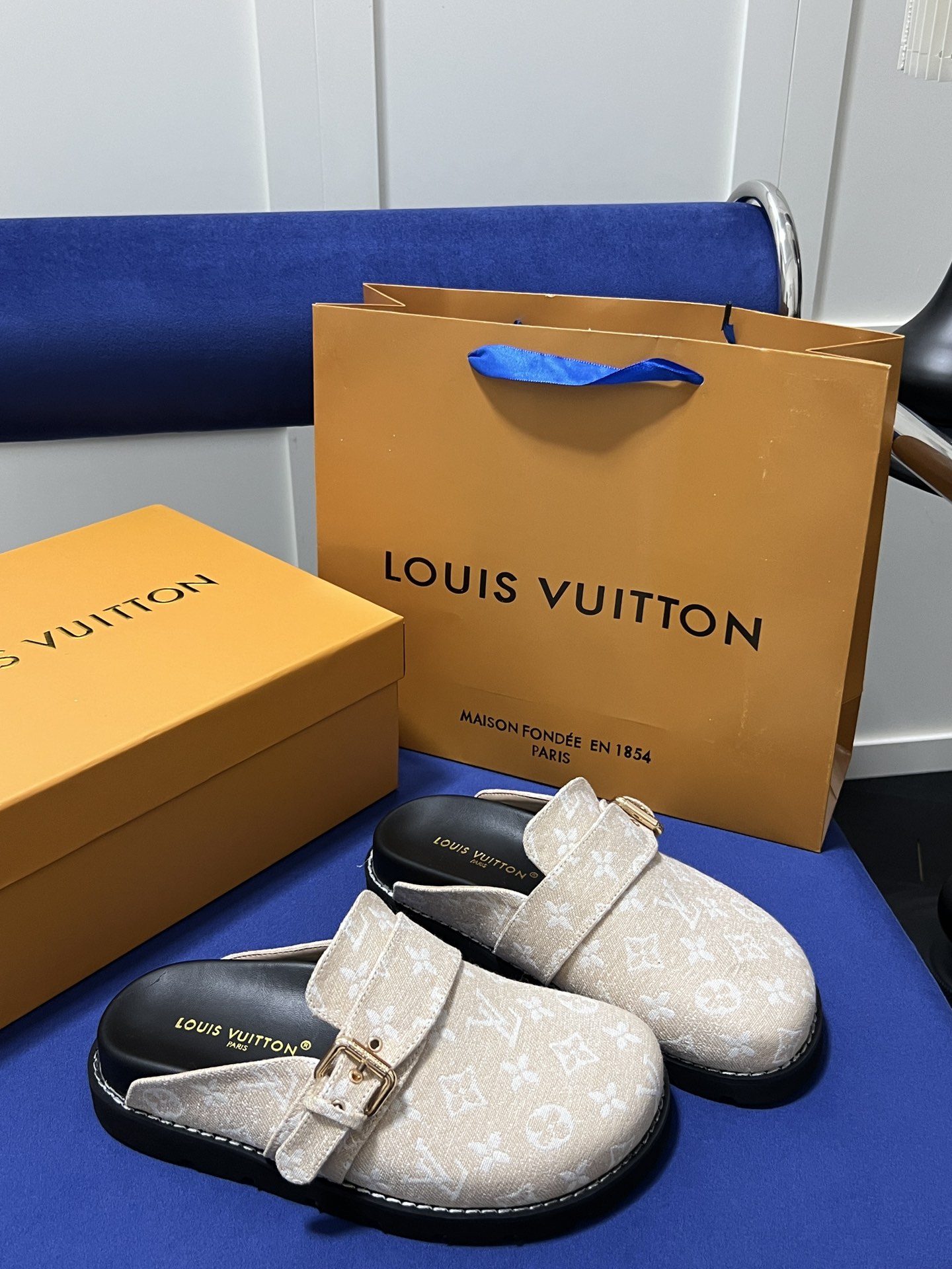 1478-338￥| 46$LV gallery