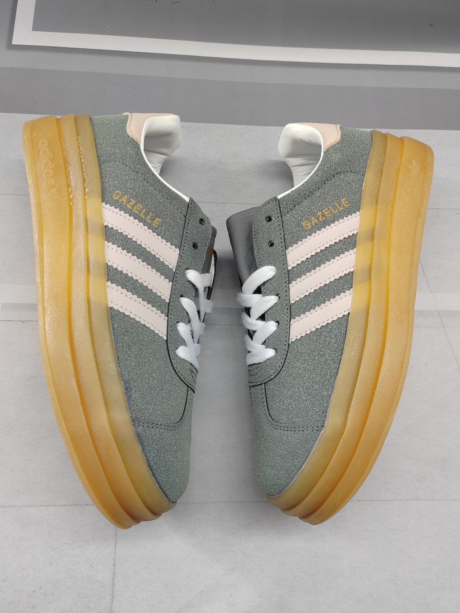 1484-241￥| 33$Adidas gallery