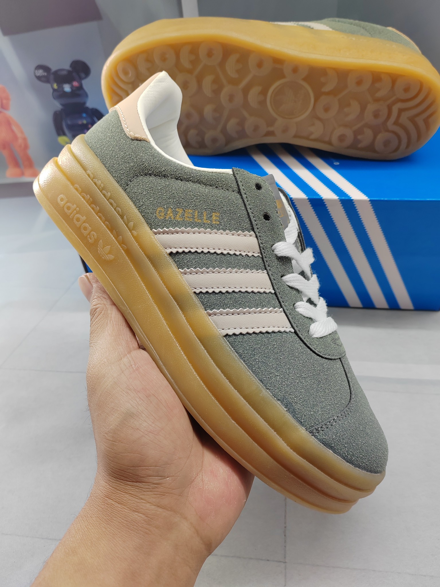 1484-241￥| 33$Adidas gallery