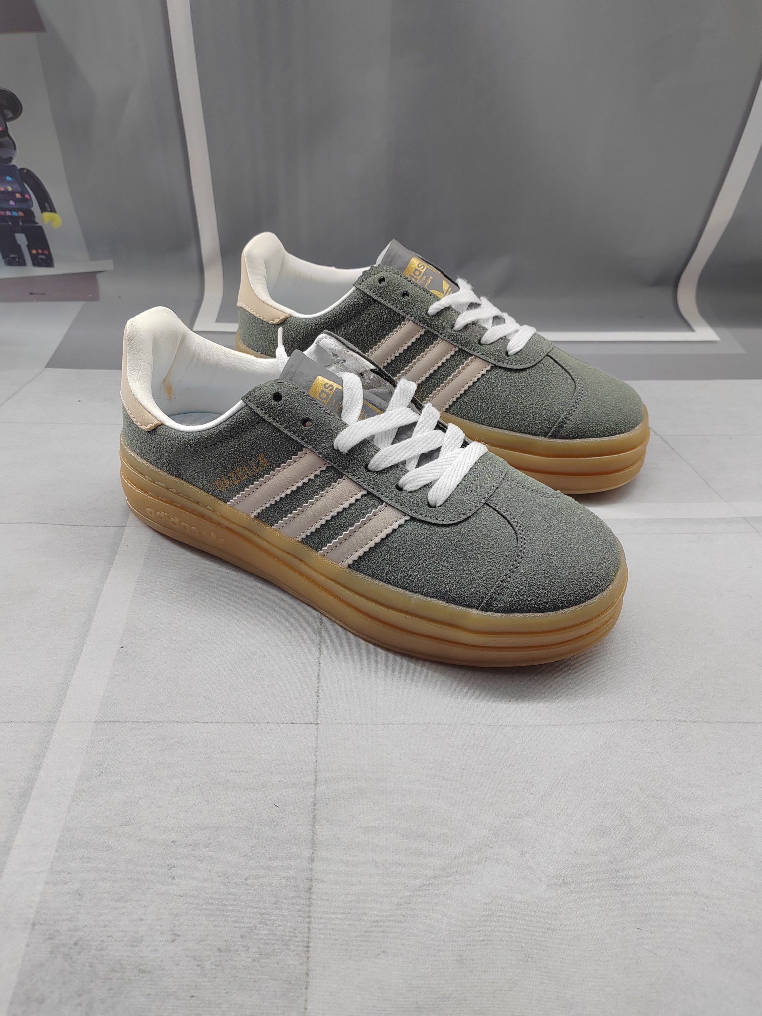 1484-241￥| 33$Adidas gallery