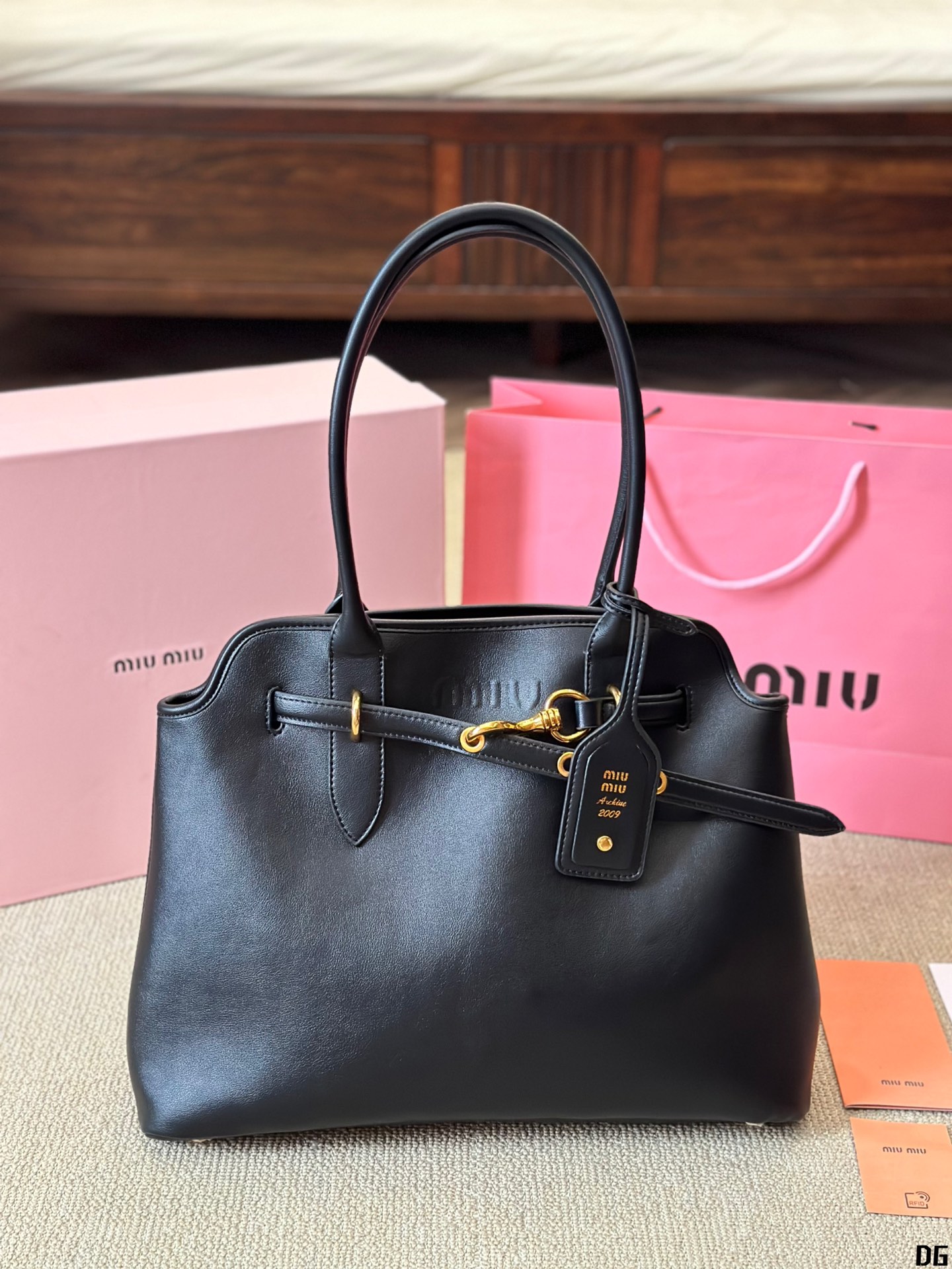 1501-584￥| 80$miumiu gallery