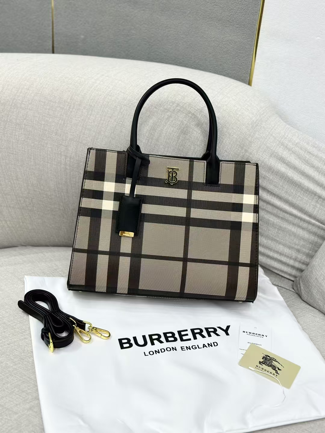 1515-307￥| 42$burberry gallery