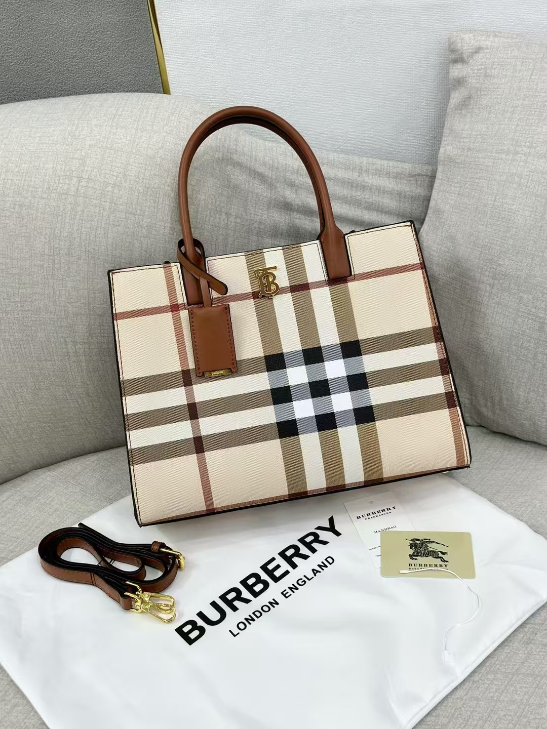 1515-307￥| 42$burberry gallery