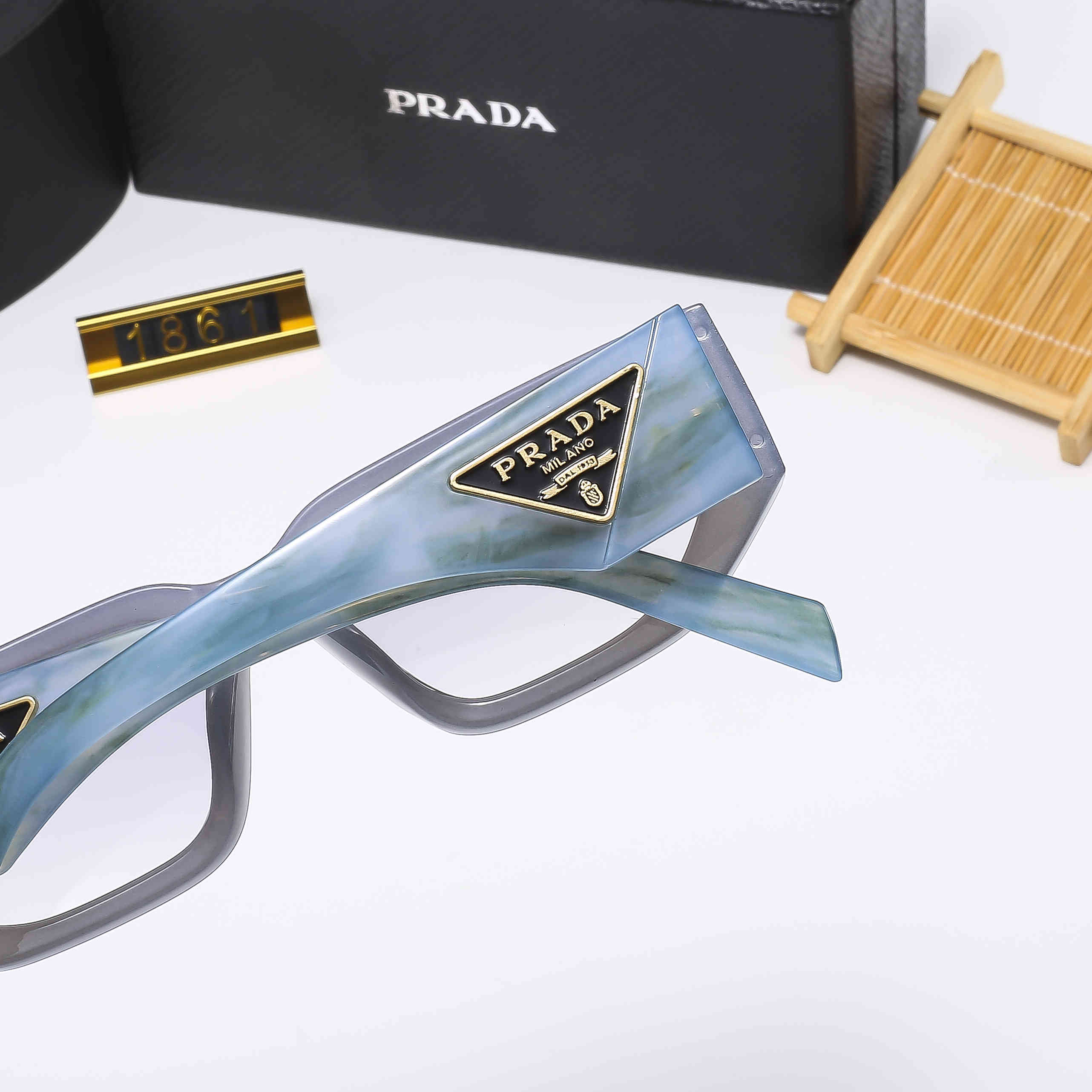 20.99$    PRADA    FF-4507-M gallery