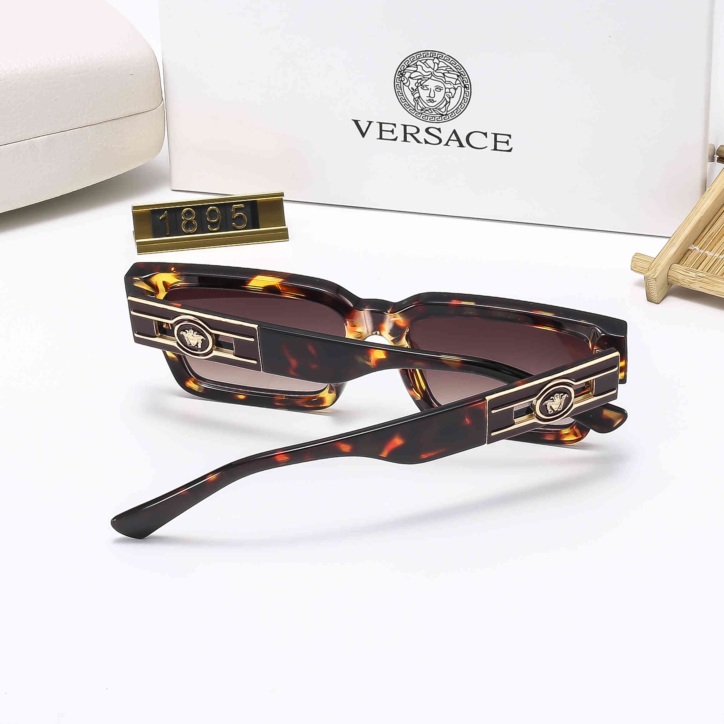 21.99$    Versace   FF-4497-M gallery