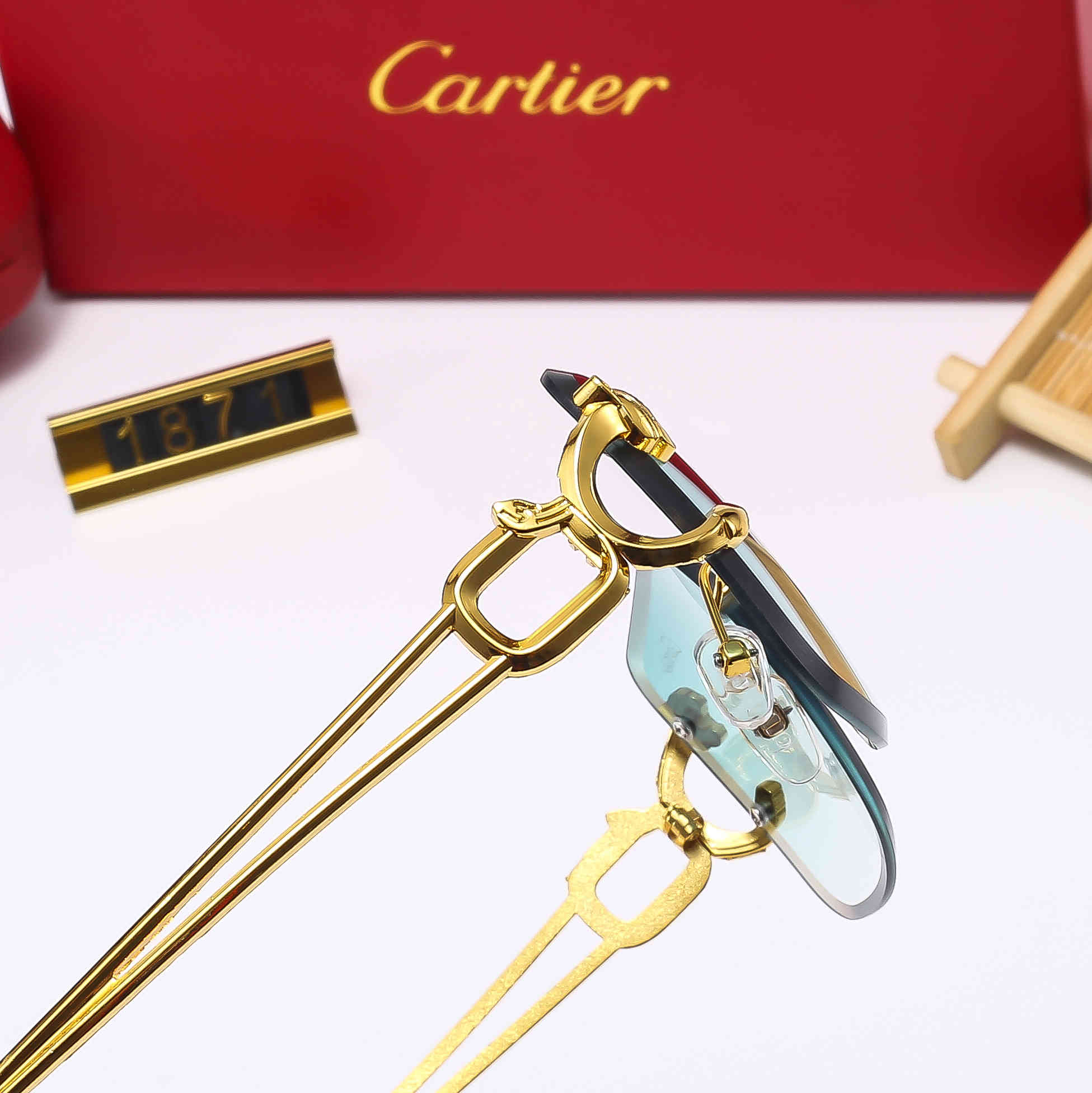 22.23$    Cartier   FF-4502-M gallery