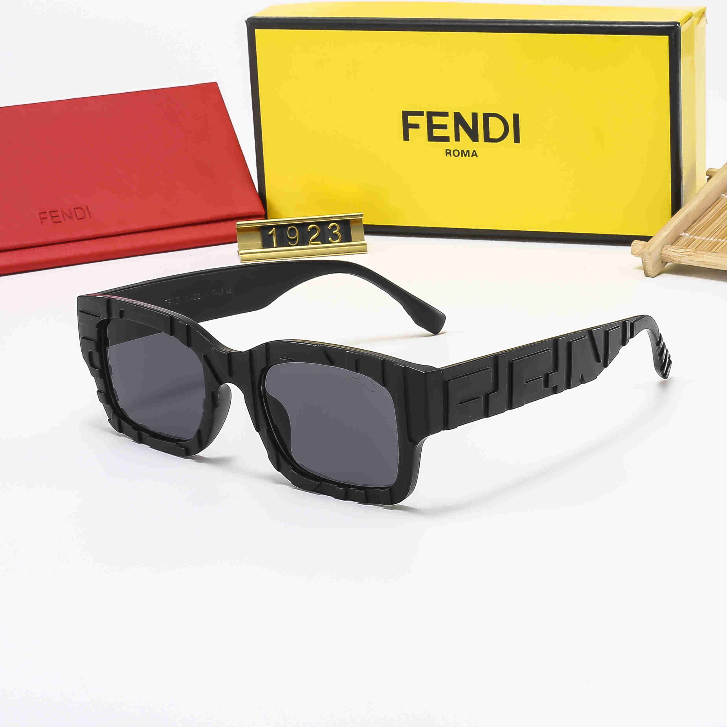 22.79   FENDI   FF-4481-M gallery