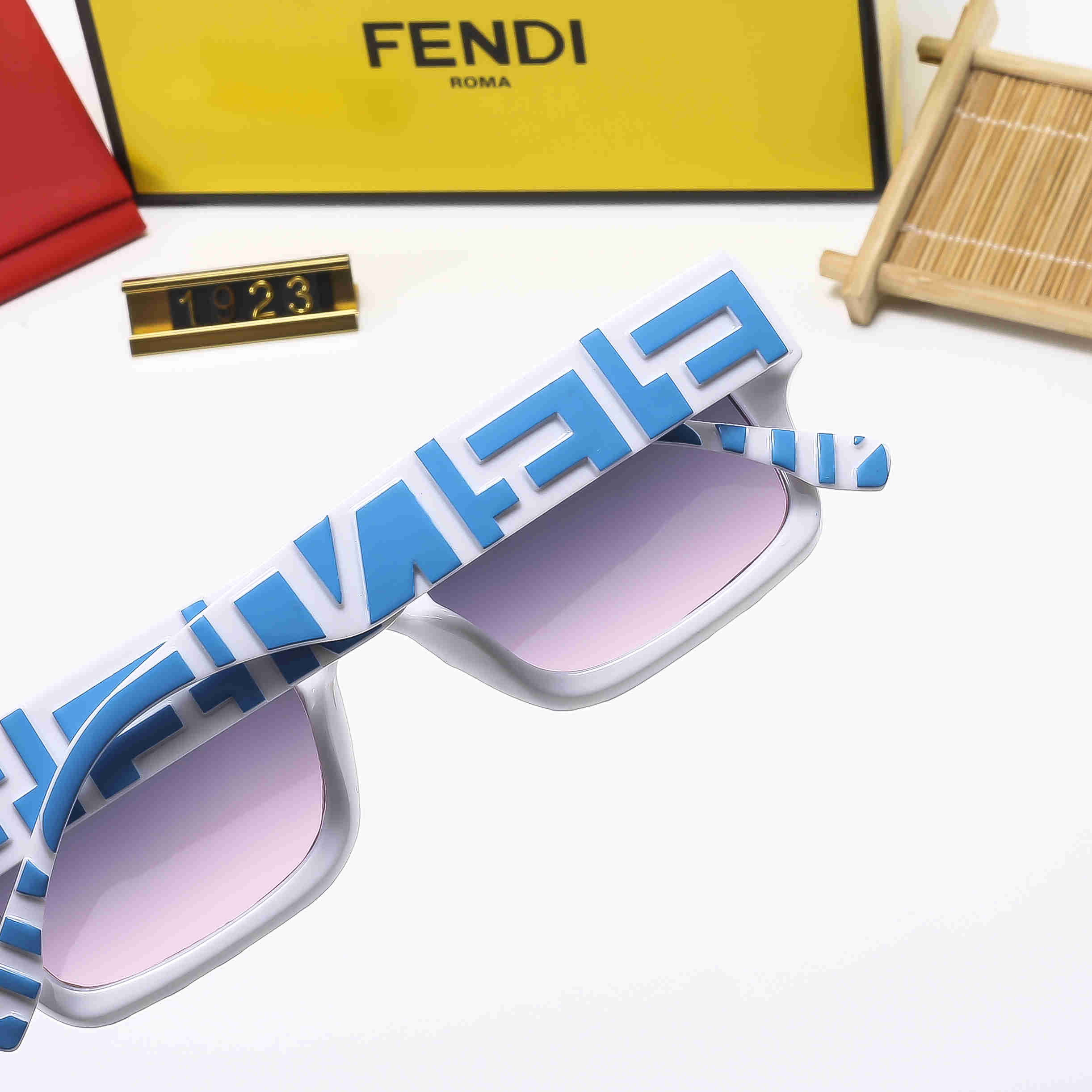 22.79   FENDI   FF-4481-M gallery