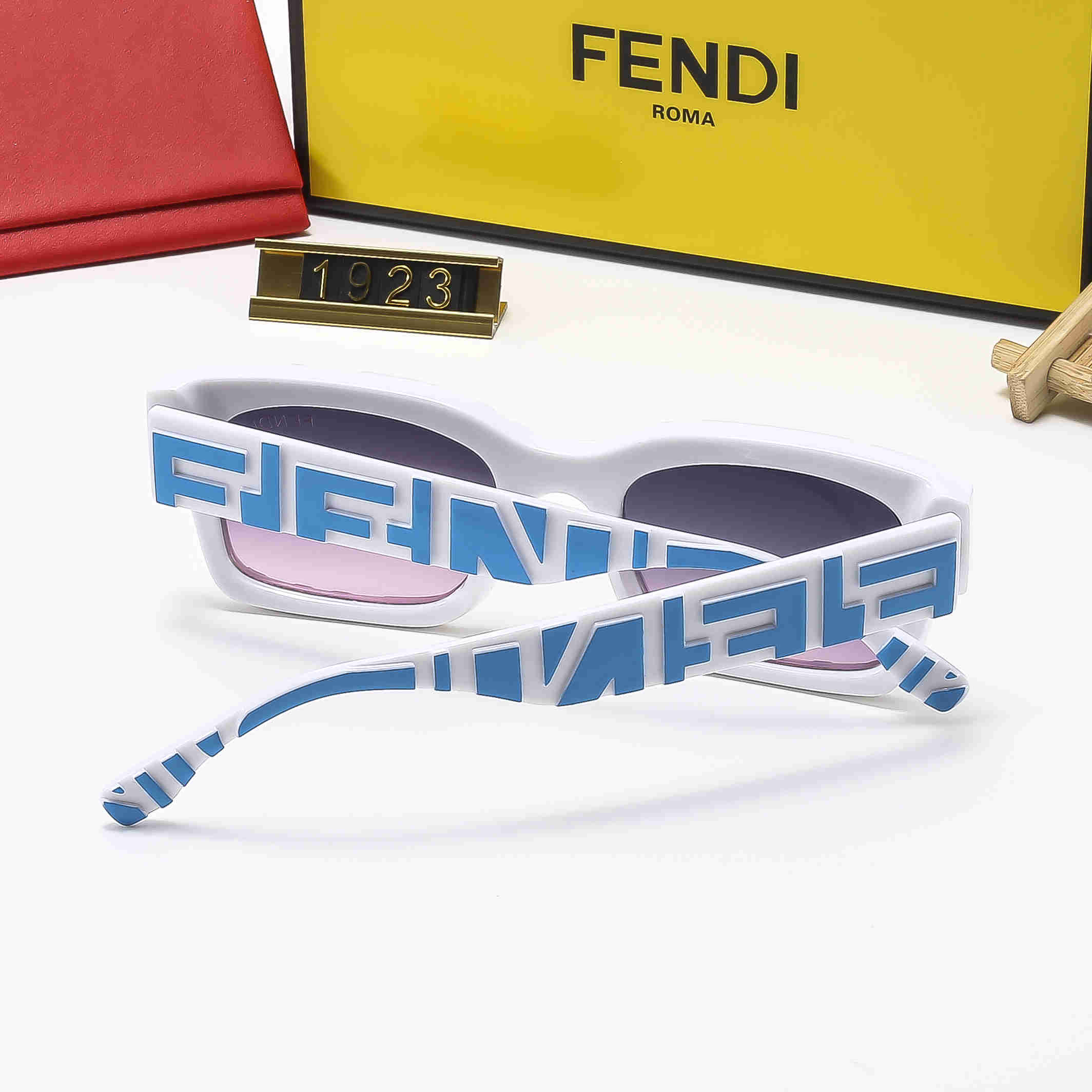 22.79   FENDI   FF-4481-M gallery