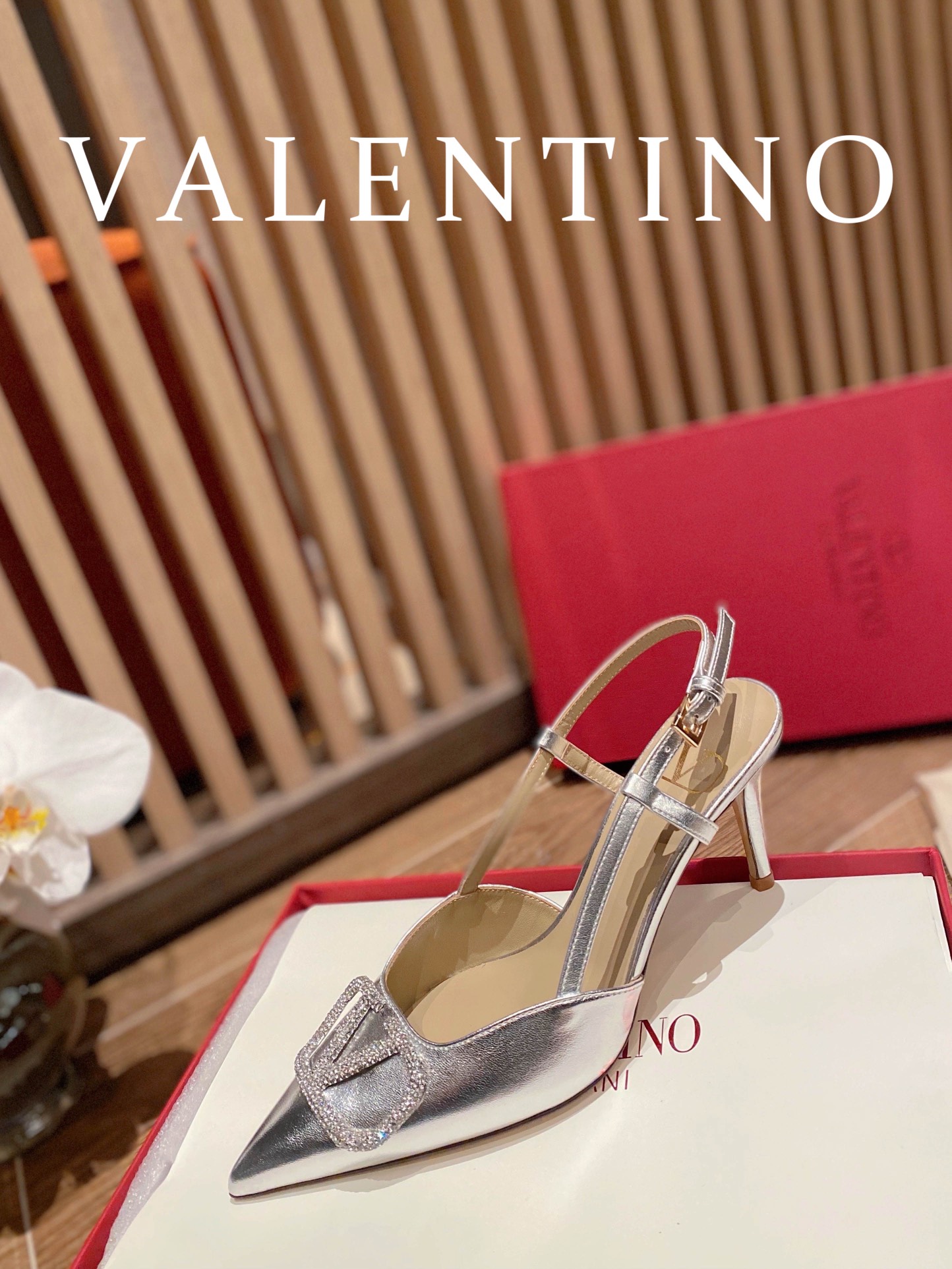 23157-Valentino -825 gallery