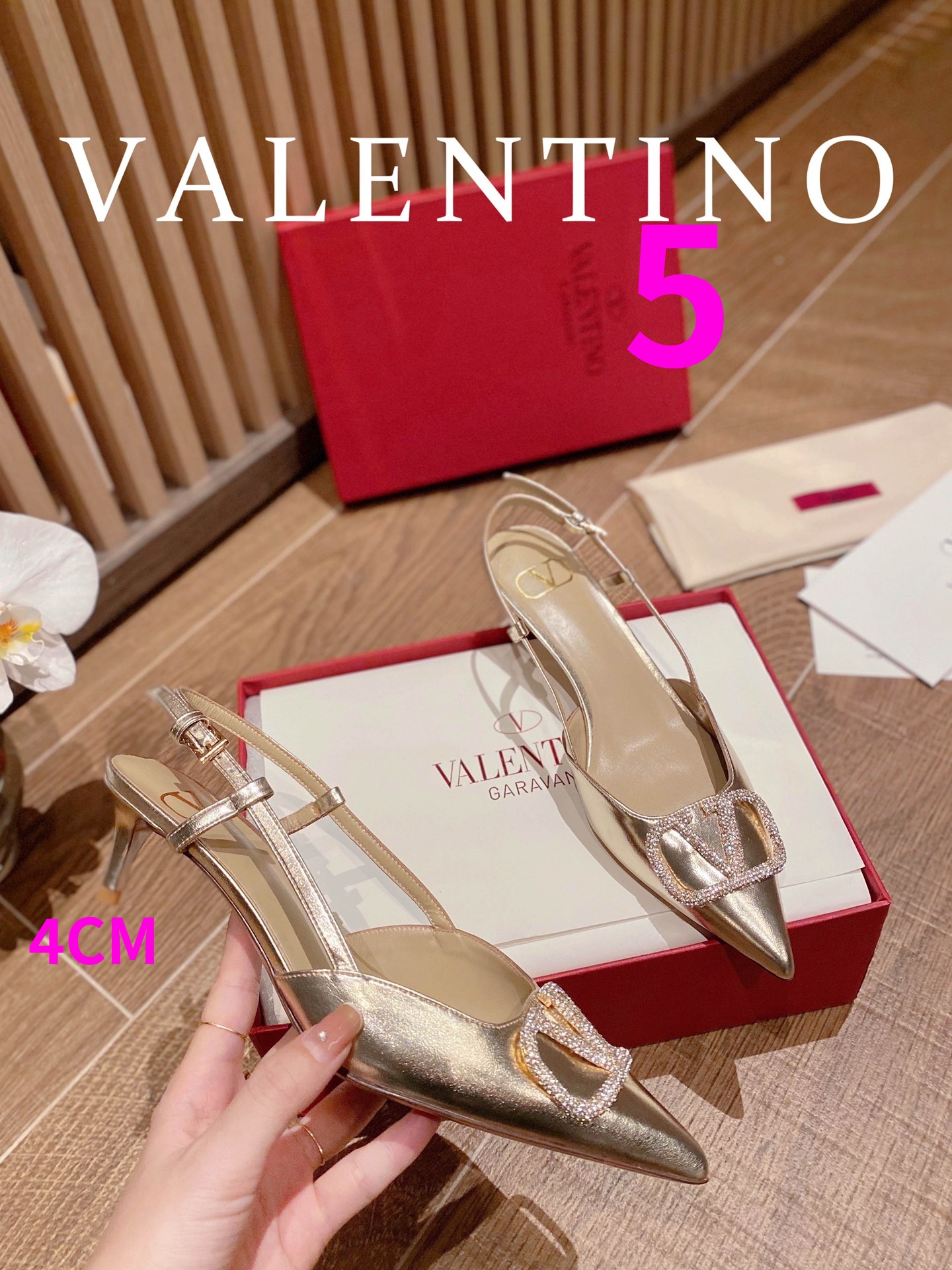 23157-Valentino -825 gallery