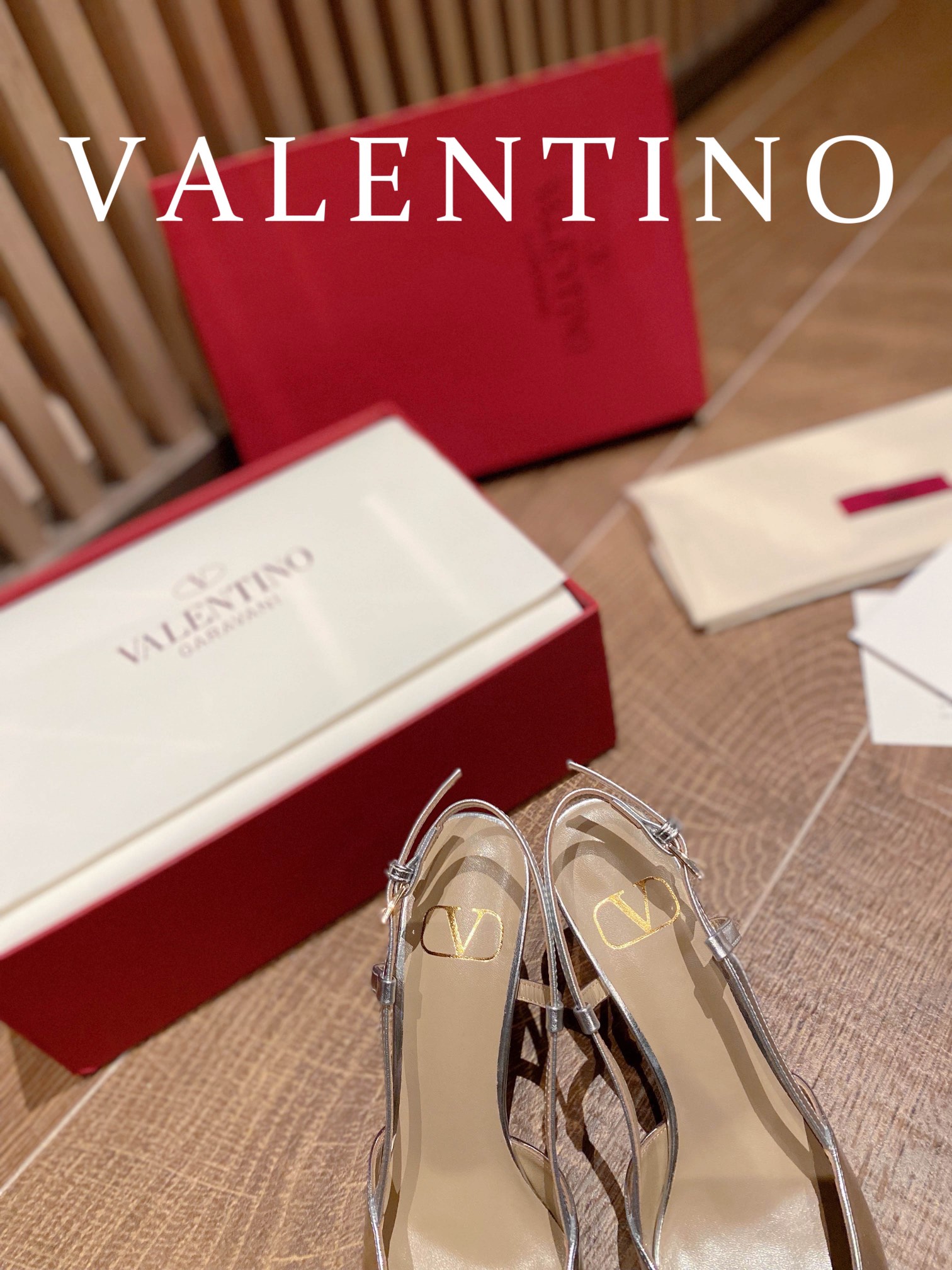 23157-Valentino -825 gallery