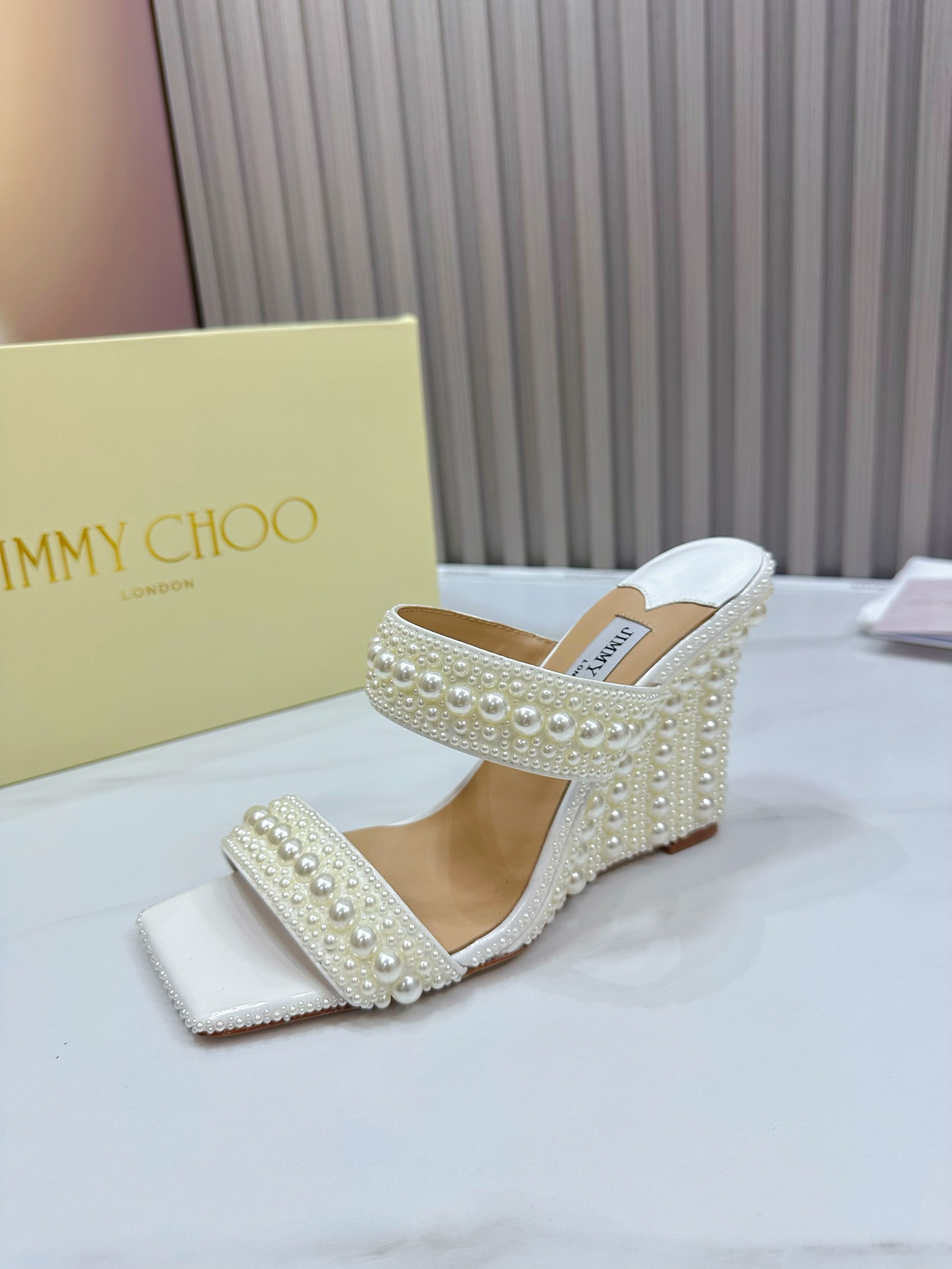 23355--jimmy choo-1285 gallery