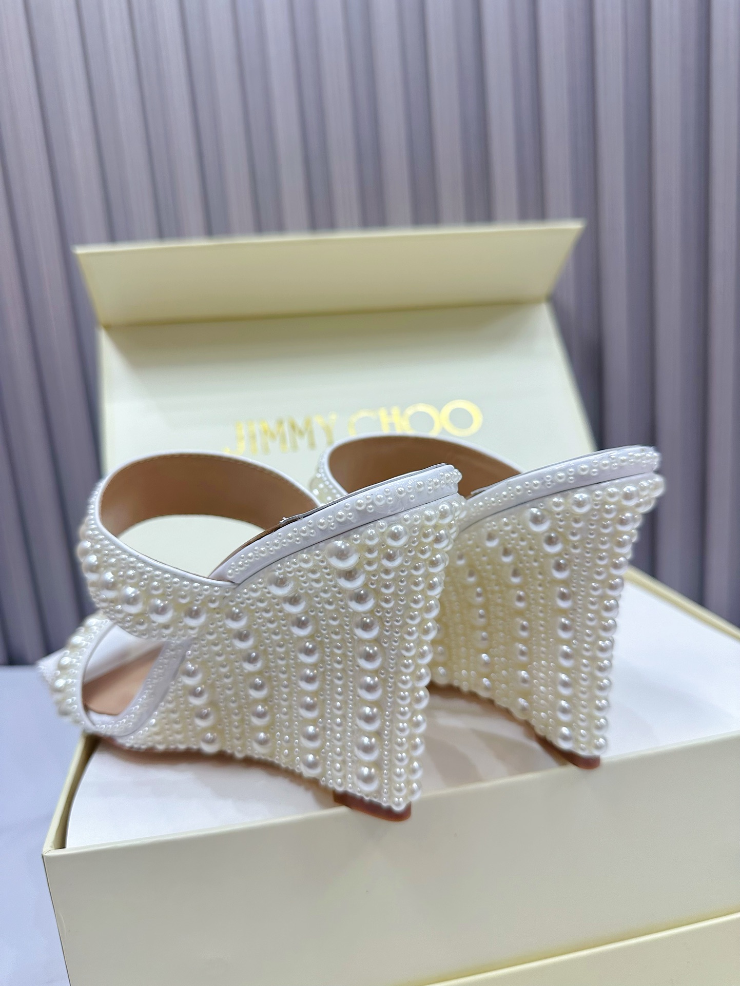 23355--jimmy choo-1285 gallery