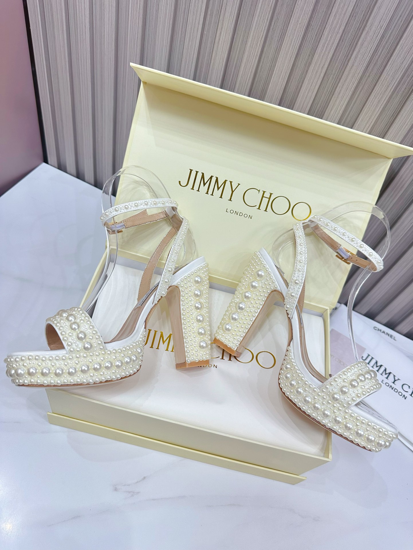 23355--jimmy choo-1285 gallery