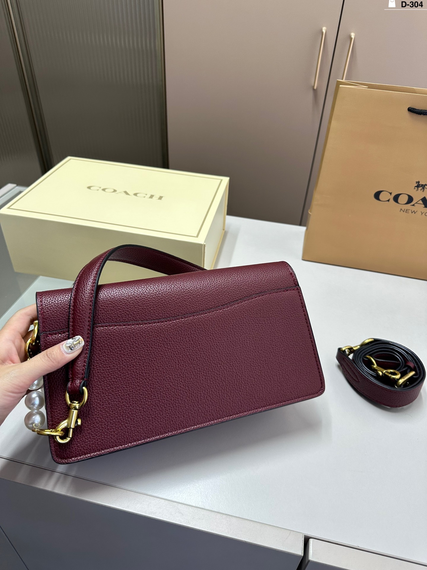 25272-COACH-$68 gallery