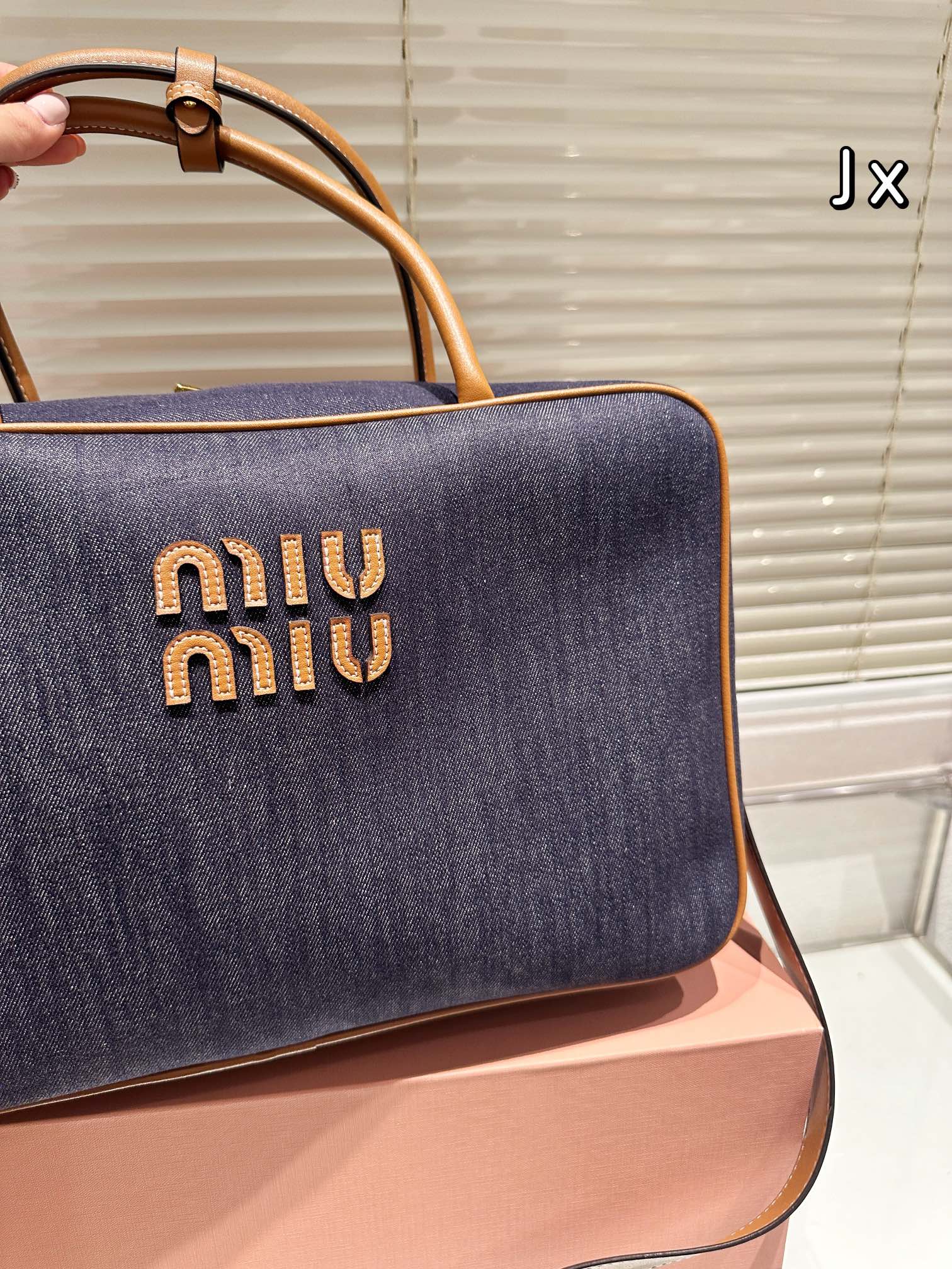 25278-MIUMIU-$83 gallery