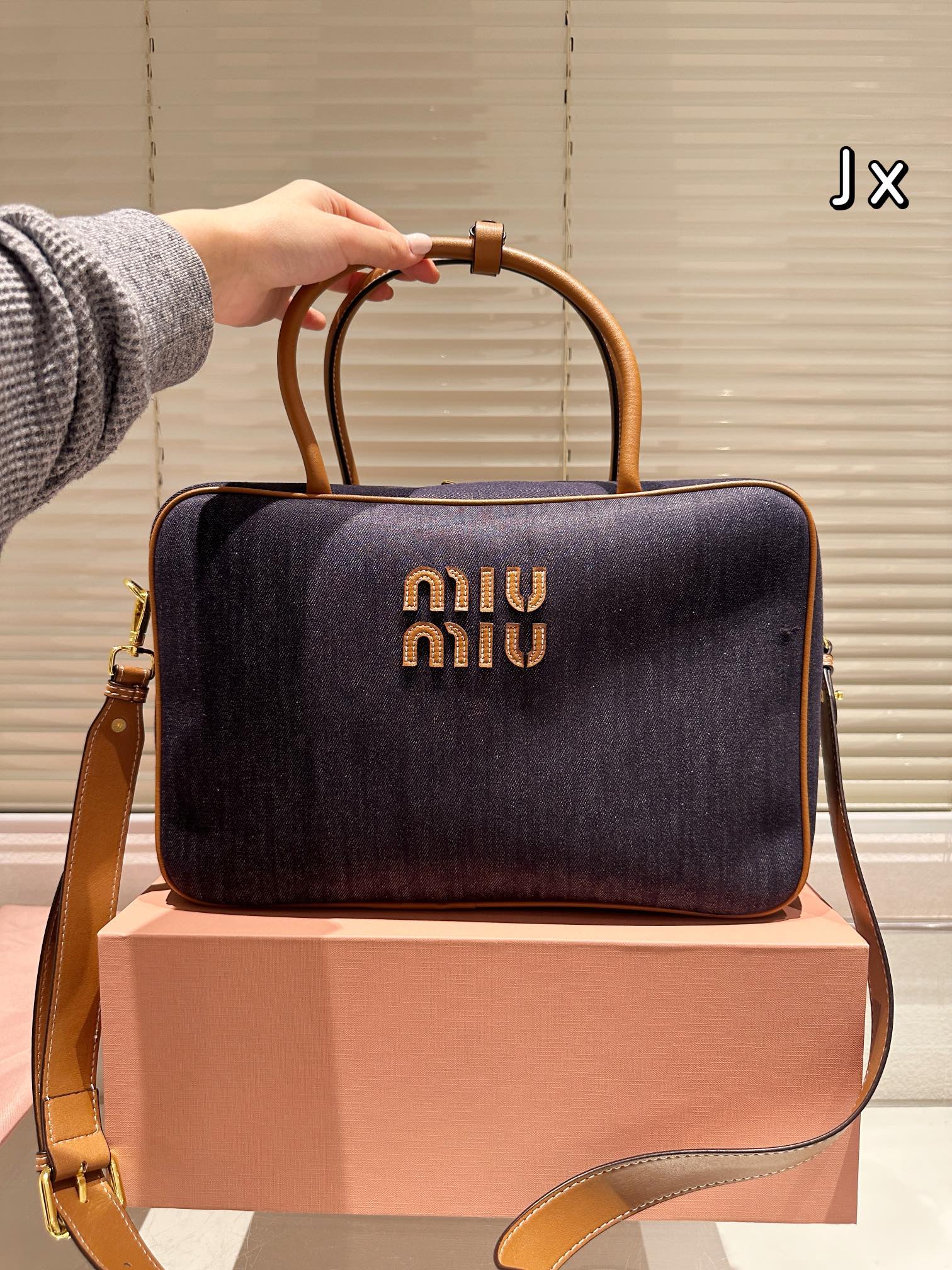 25278-MIUMIU-$83 gallery