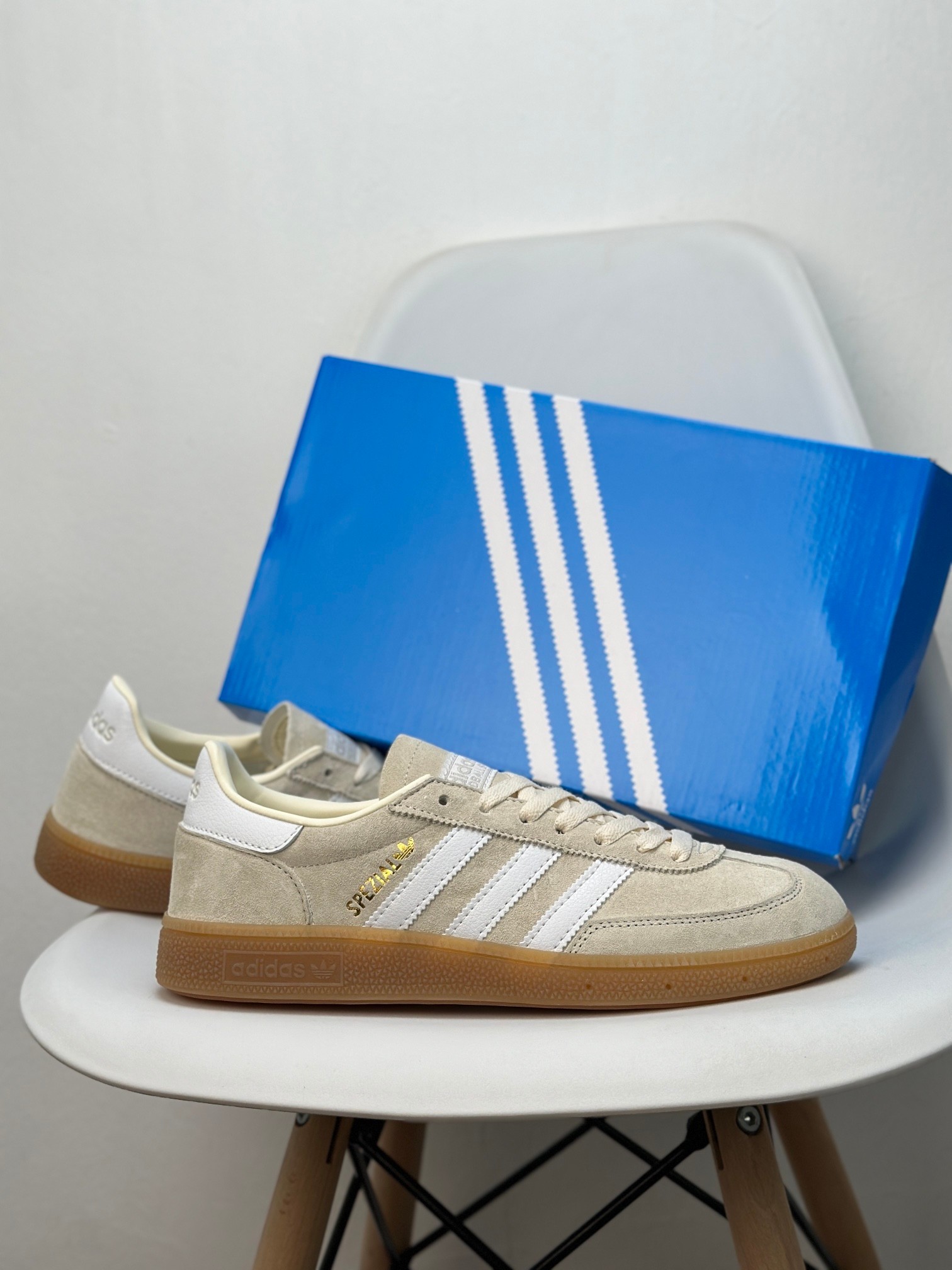 25294-Adidas-488 gallery