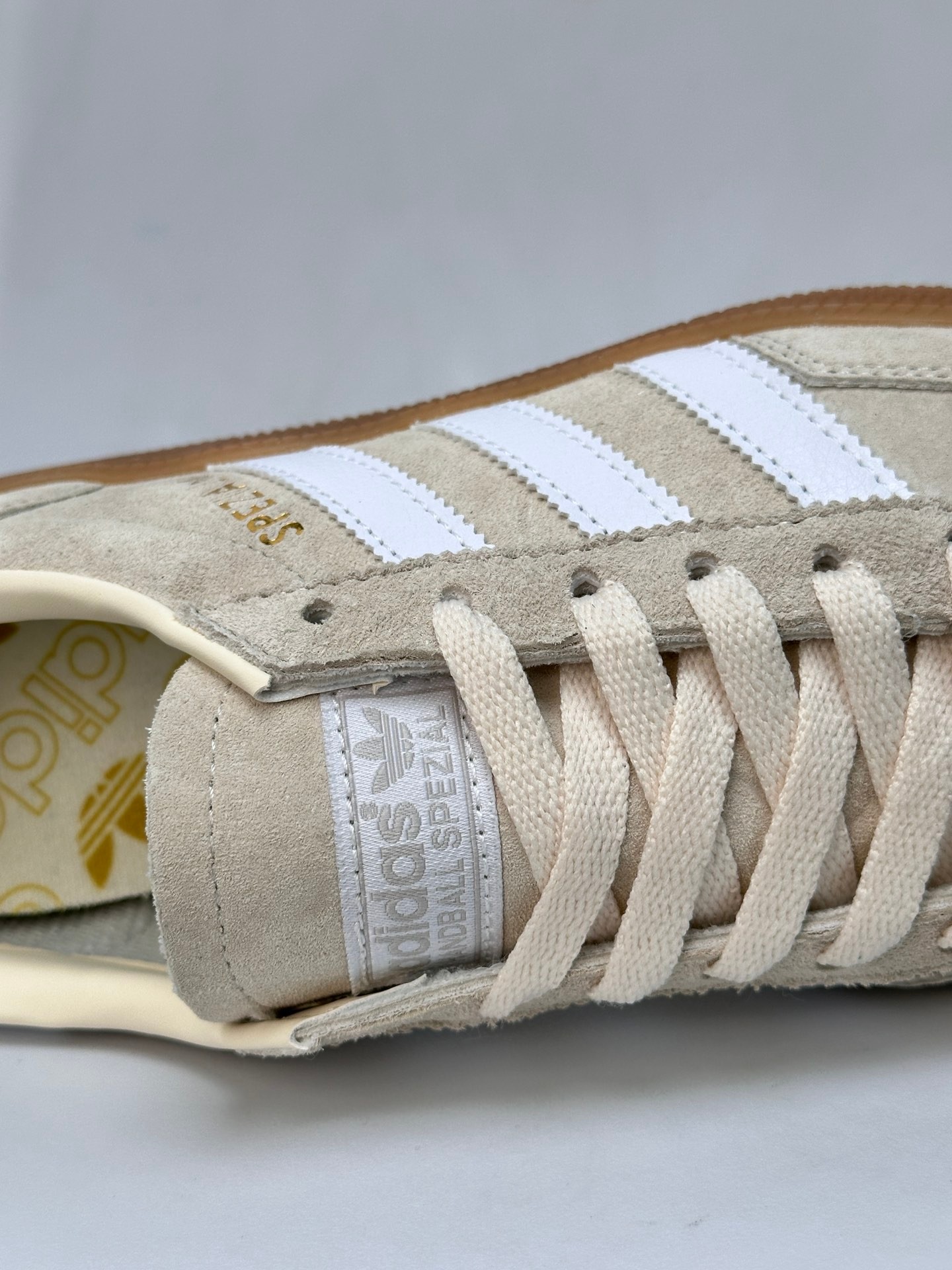 25294-Adidas-488 gallery