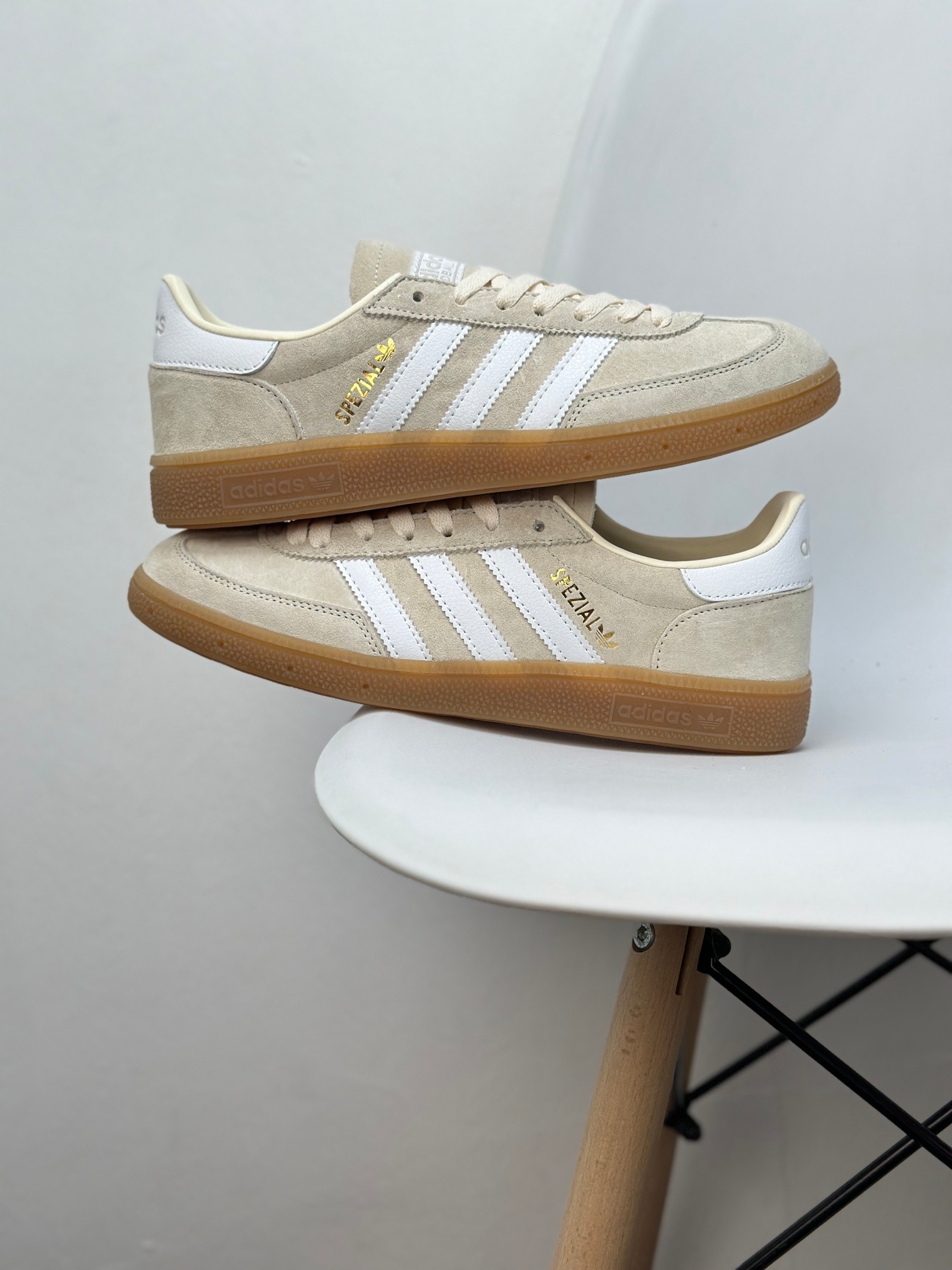 25294-Adidas-488 gallery