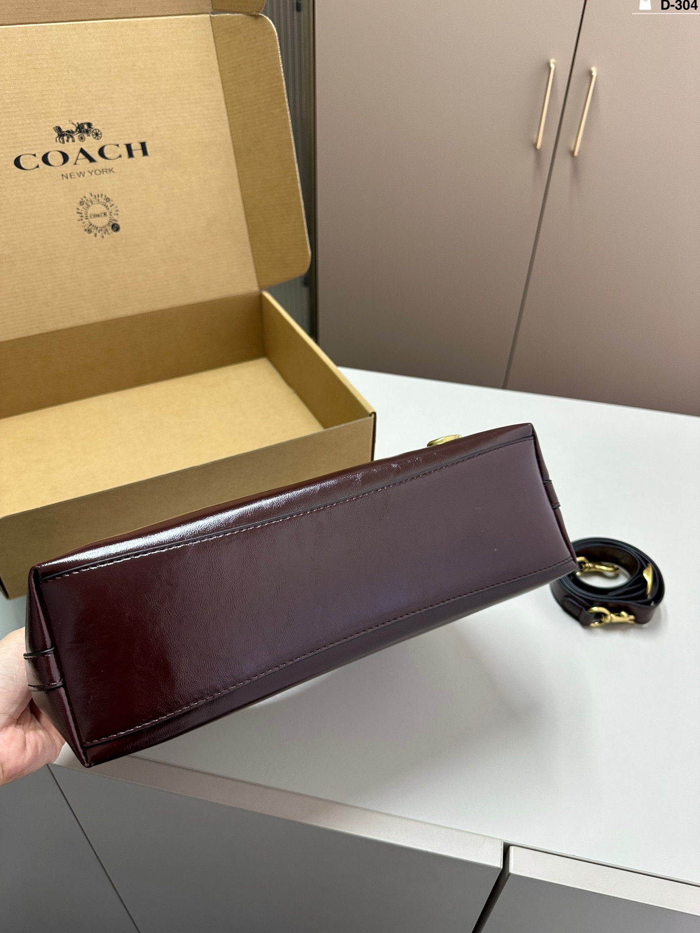 25556-COACH-483 gallery