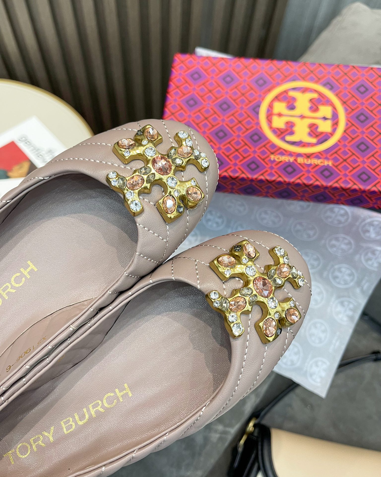 25564-Tory Burch-668 gallery