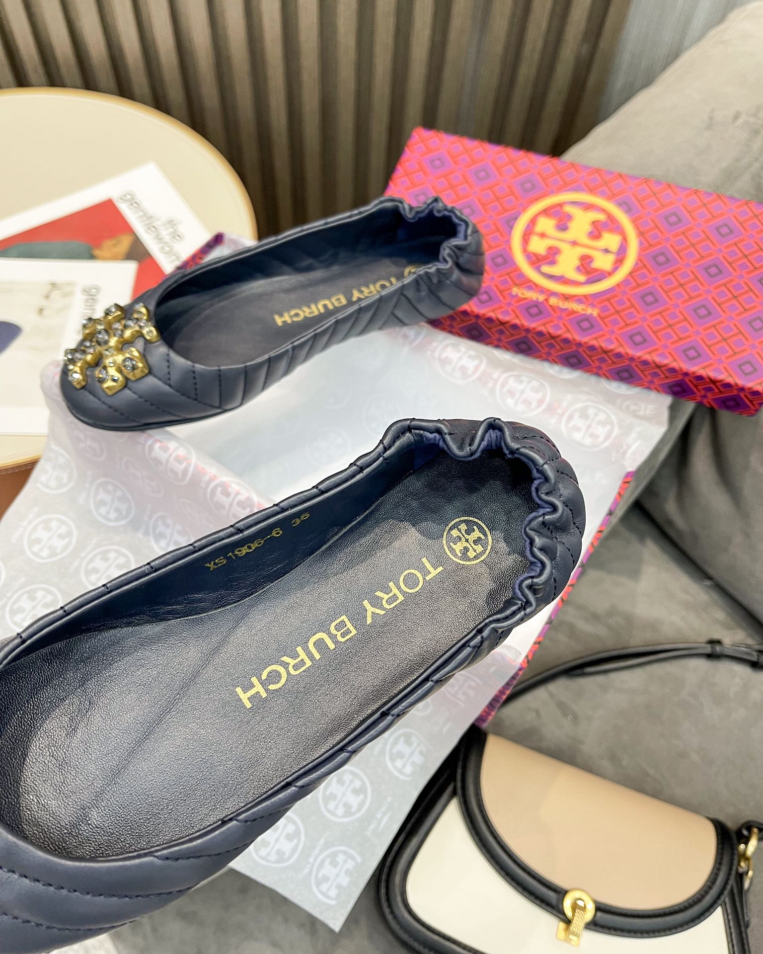 25564-Tory Burch-668 gallery